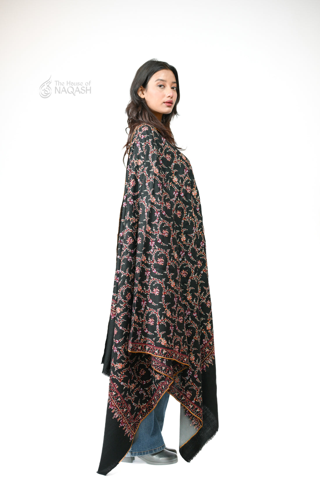 Siyah Jaal Hand Embroidered Sozni Shawl