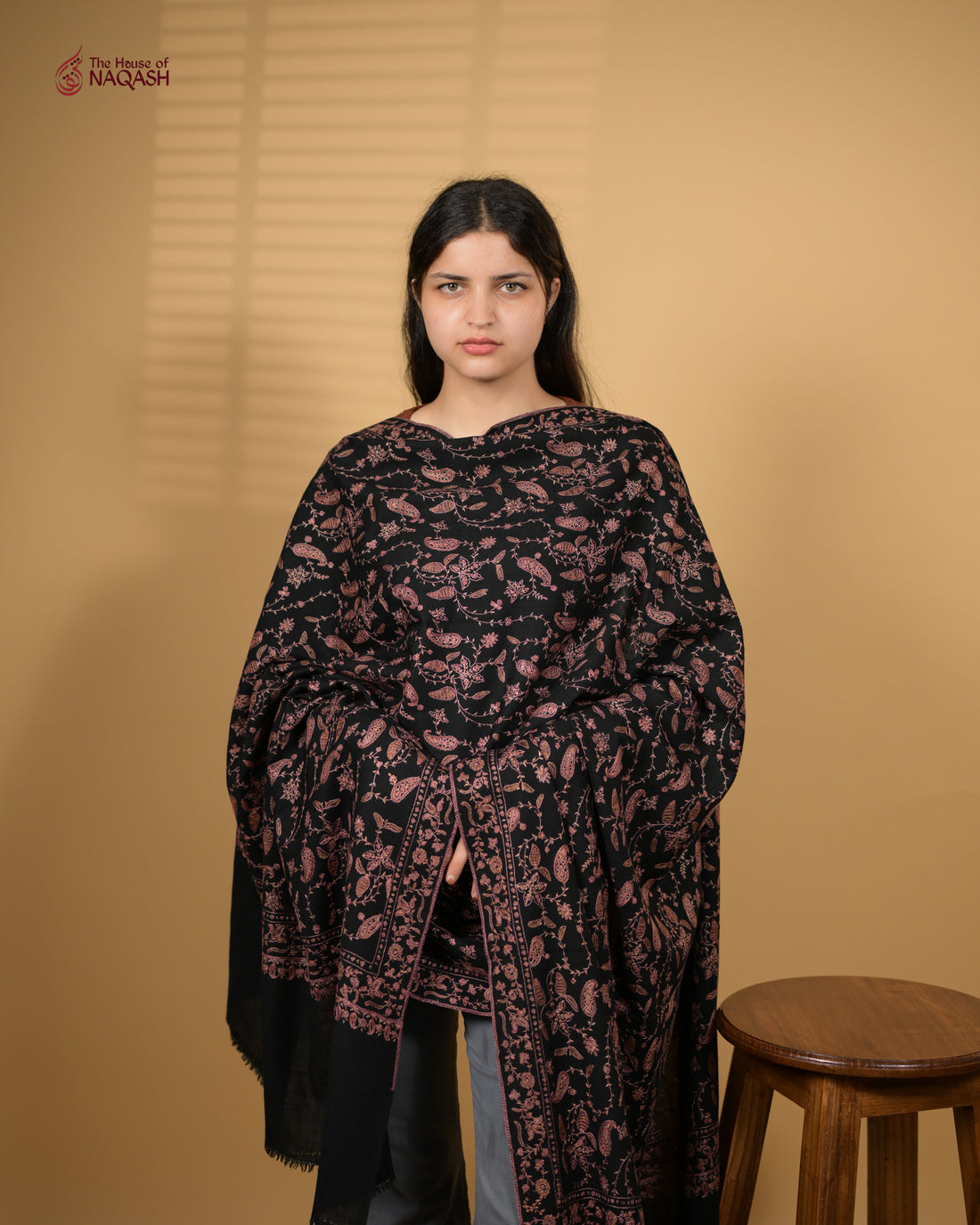 Vivid Jaal Woolen Shawl