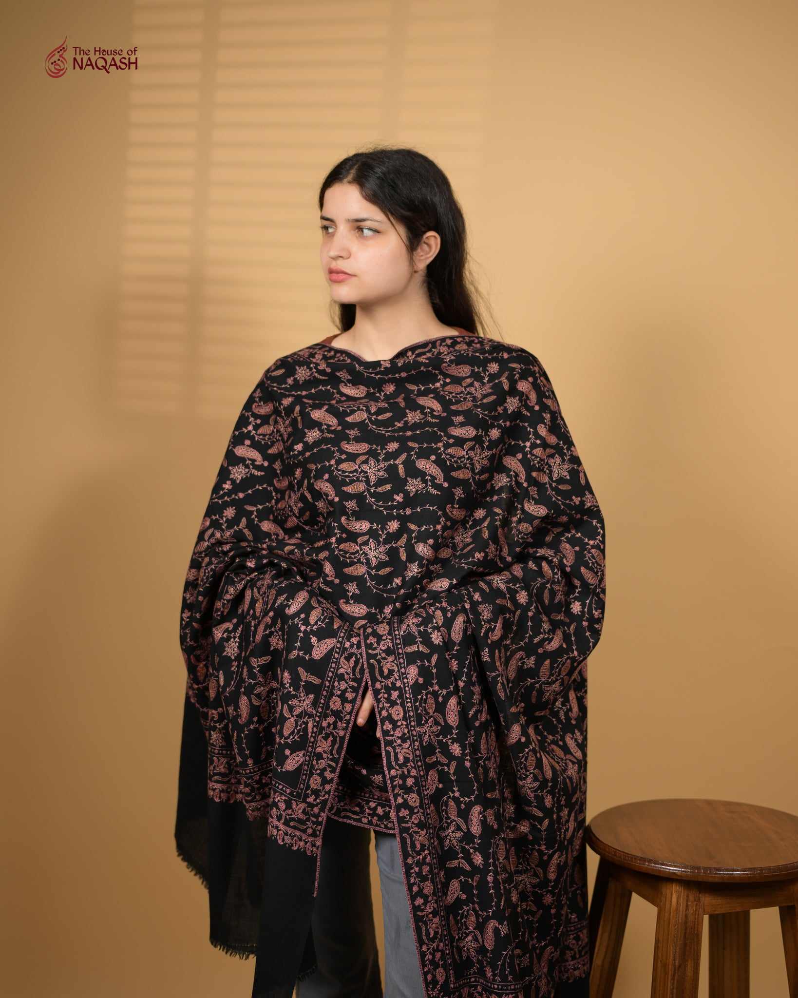 Vivid Jaal Woolen Shawl