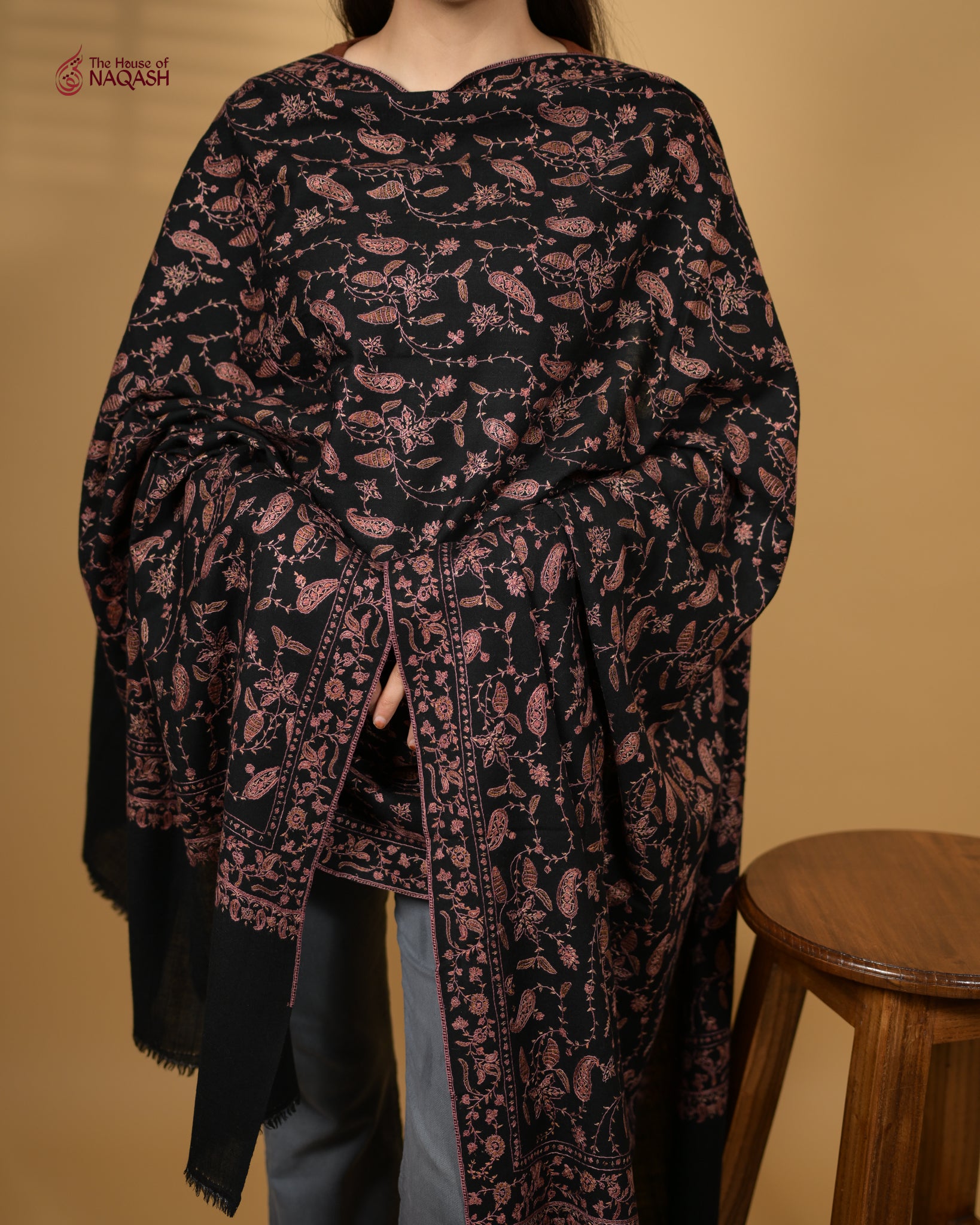 Vivid Jaal Woolen Shawl