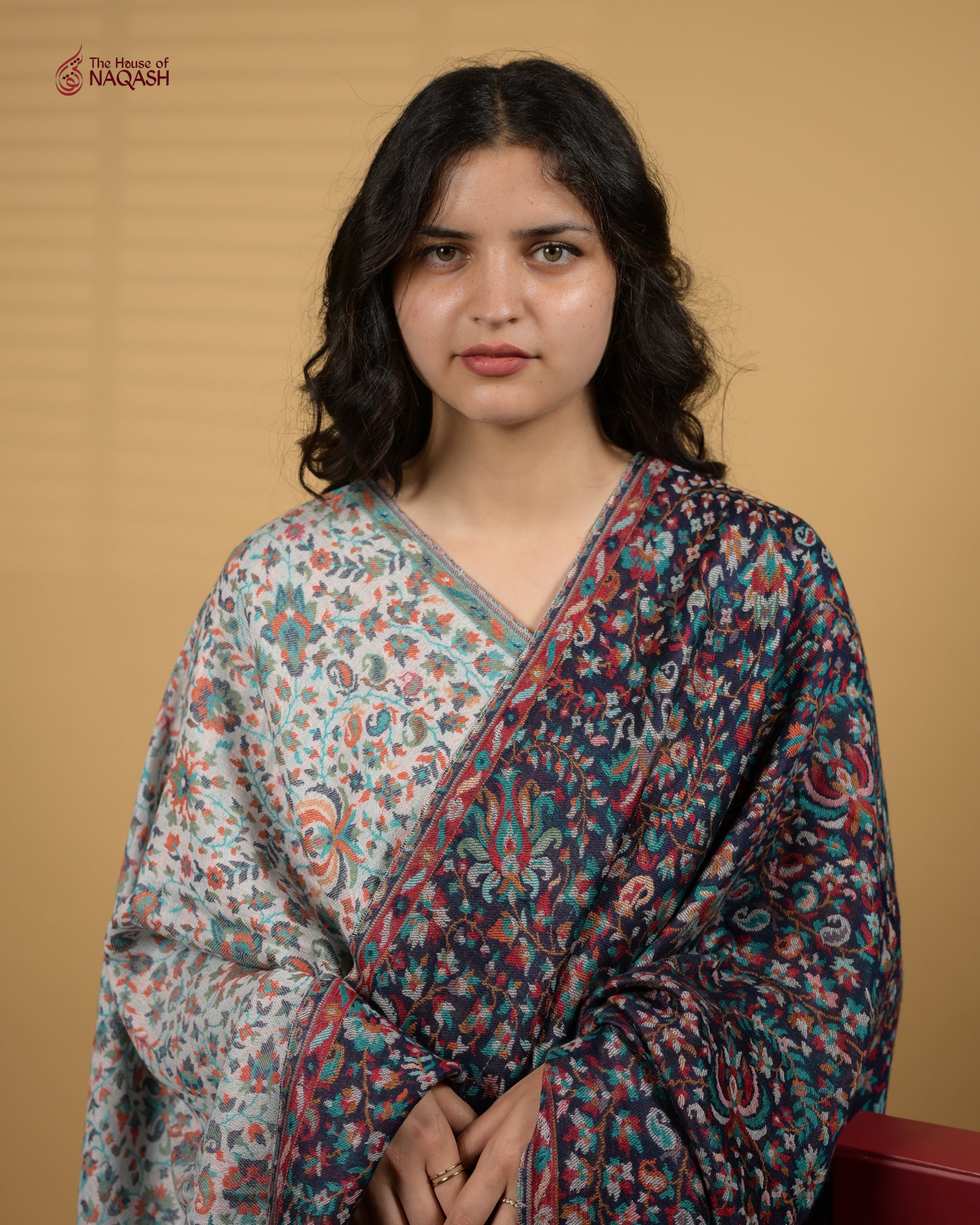 Obsidian Cream Reversible Shawl