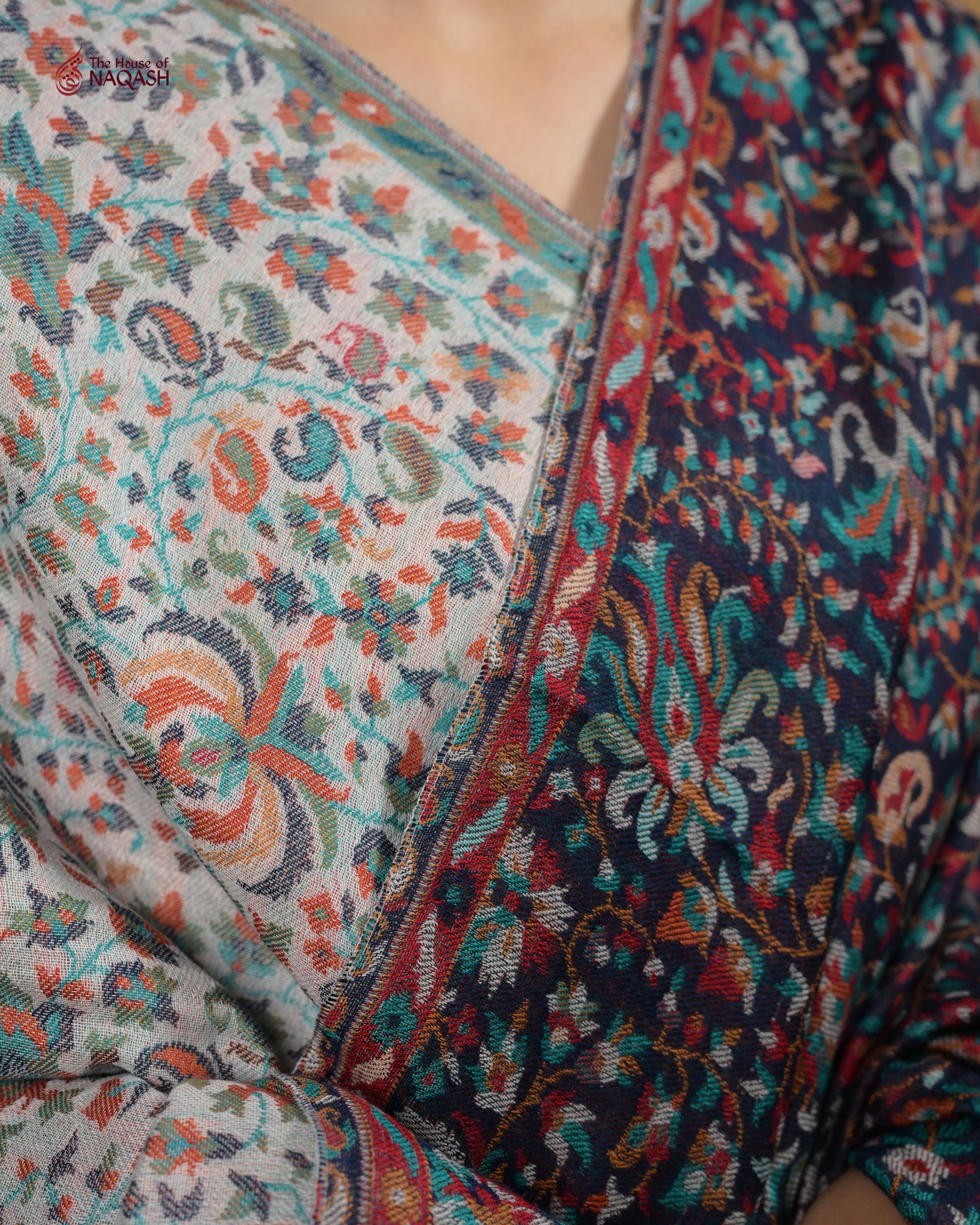 Obsidian Cream Reversible Shawl