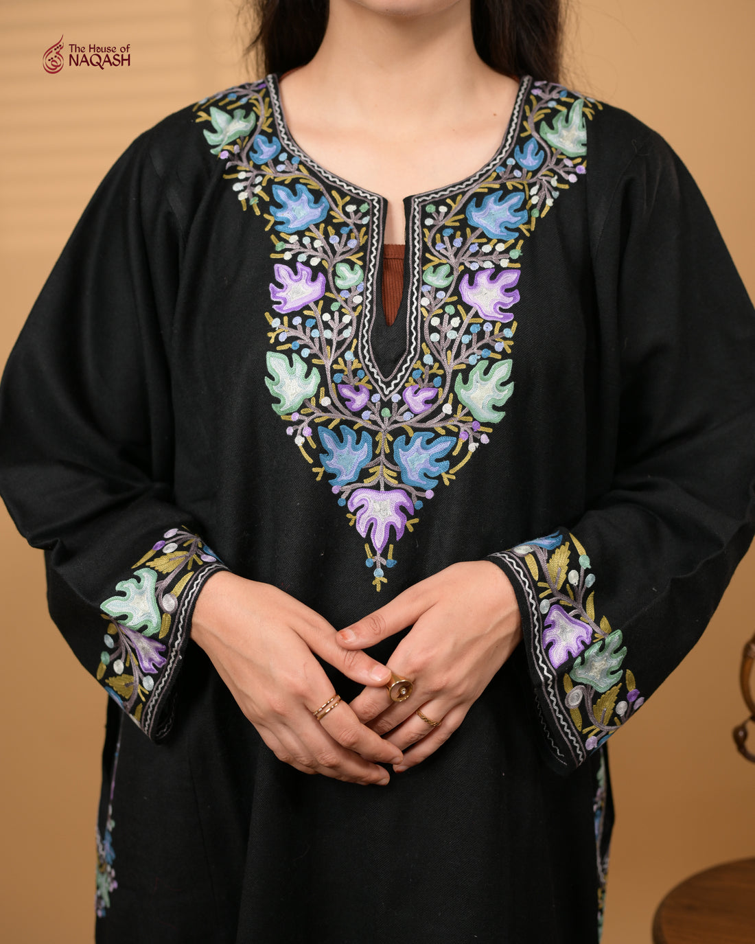 Classic Kashmiri Ari Phiran