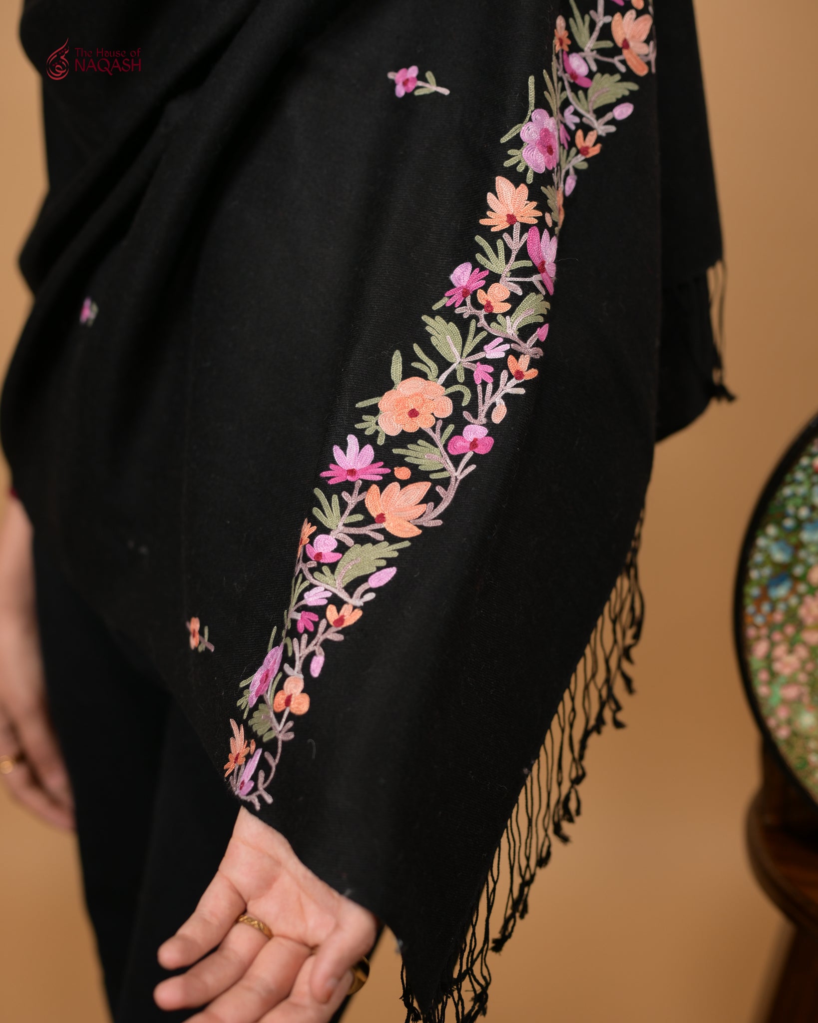 Black Nisha Aari Stole