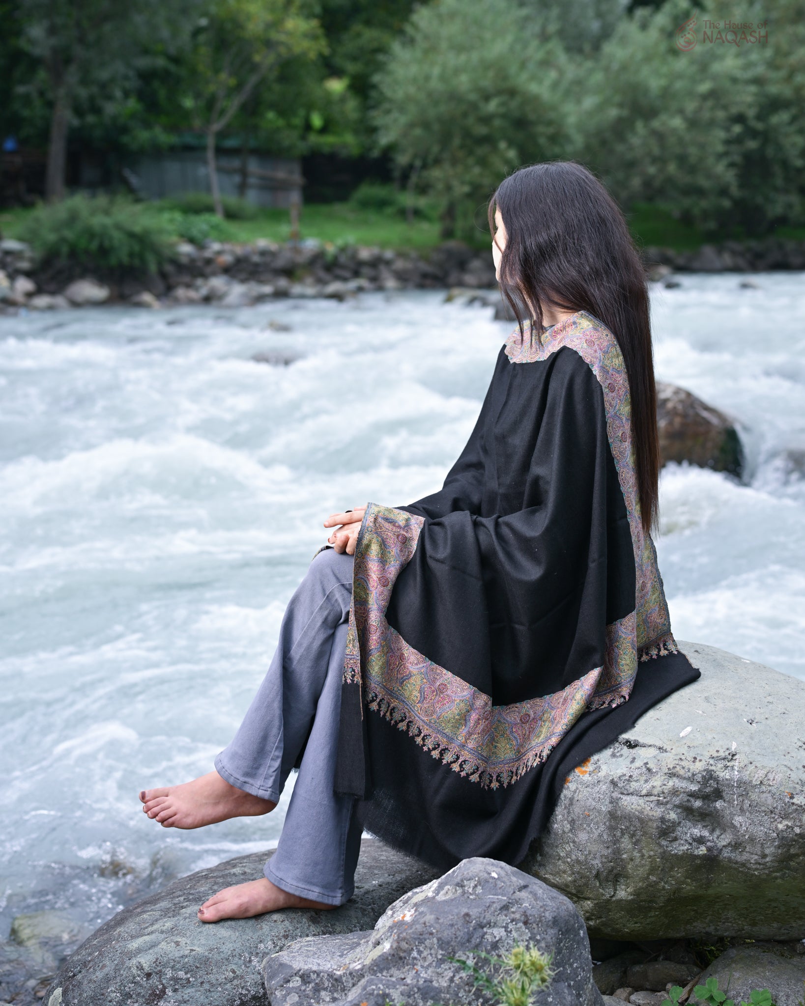 Black Sozni Embroidered GI Pashmina Wrap