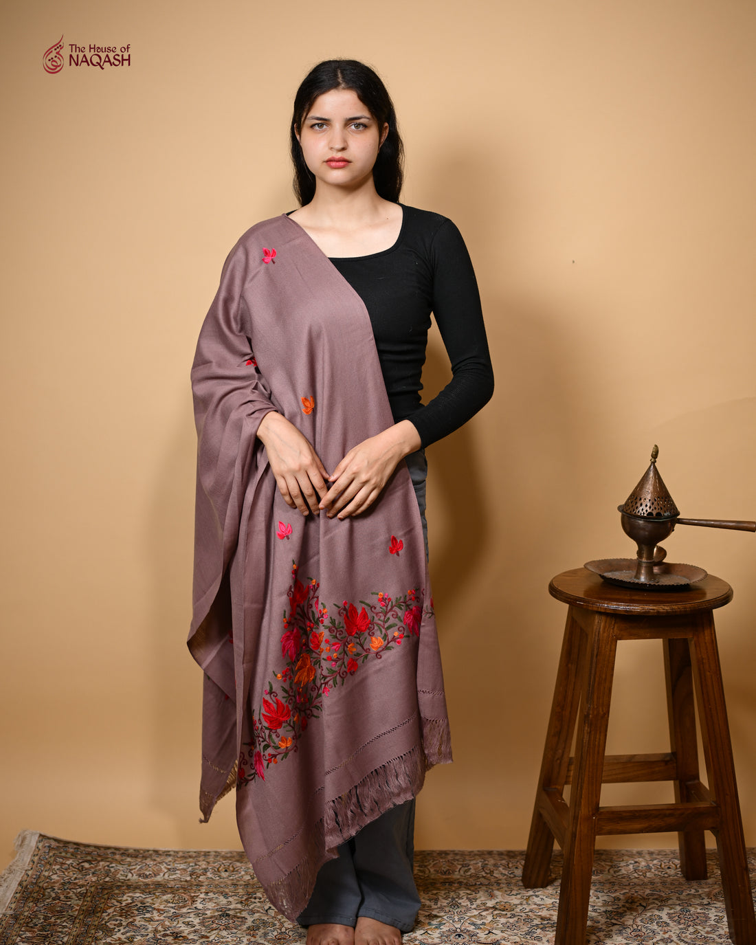 Whispers of Ari Beauty Stole