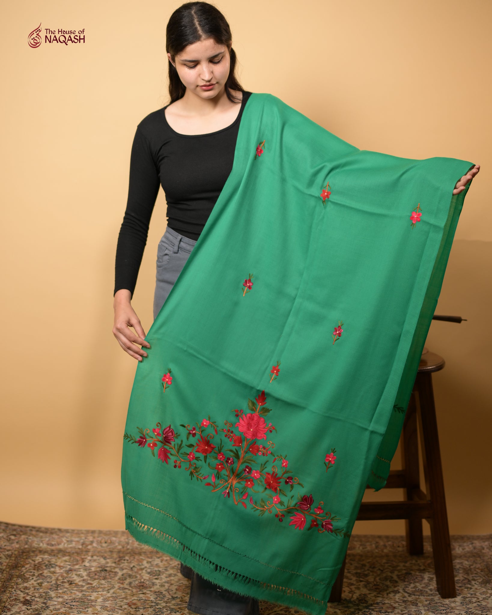 Ari Delightful Stole