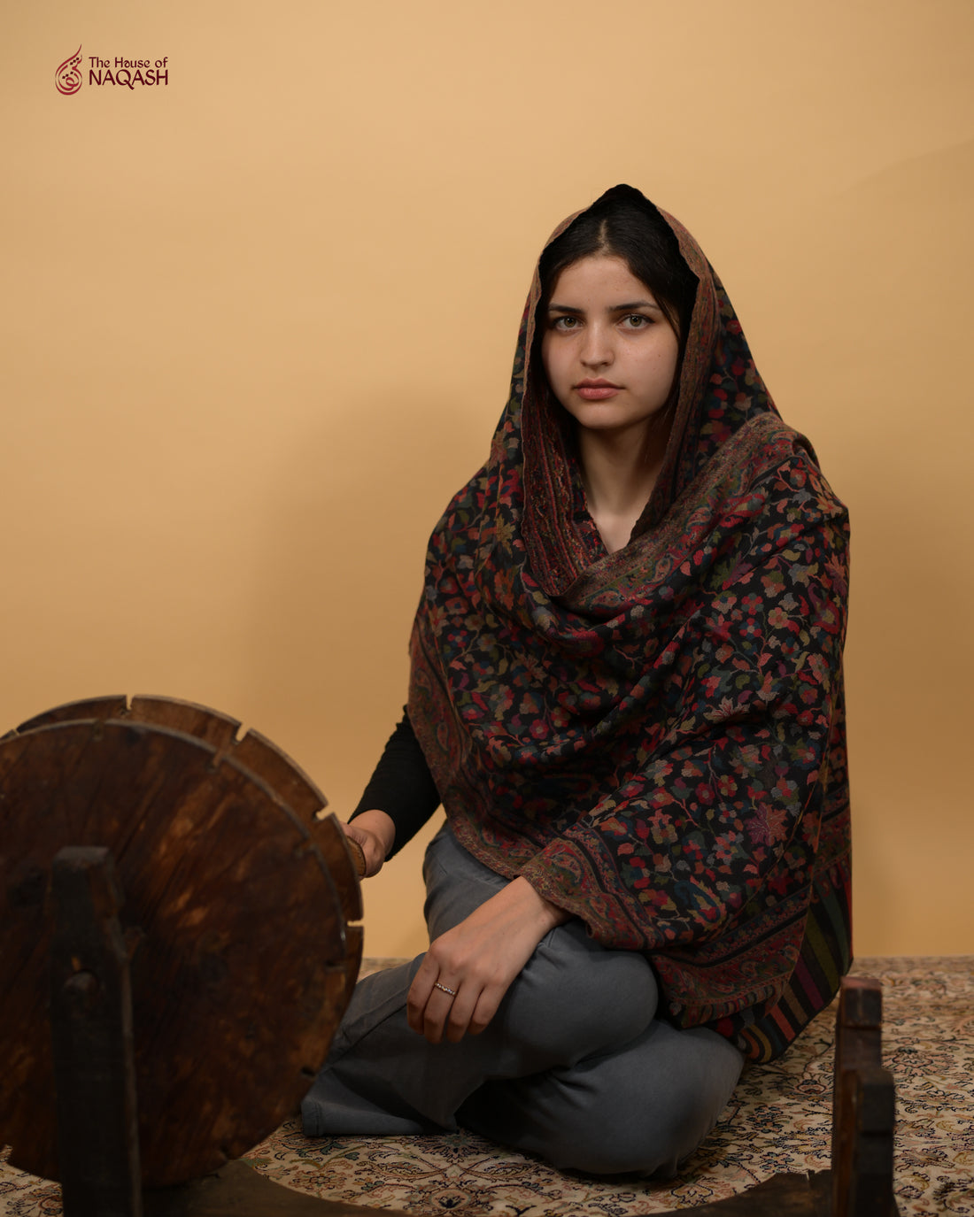 Radiant Black Gold Loom