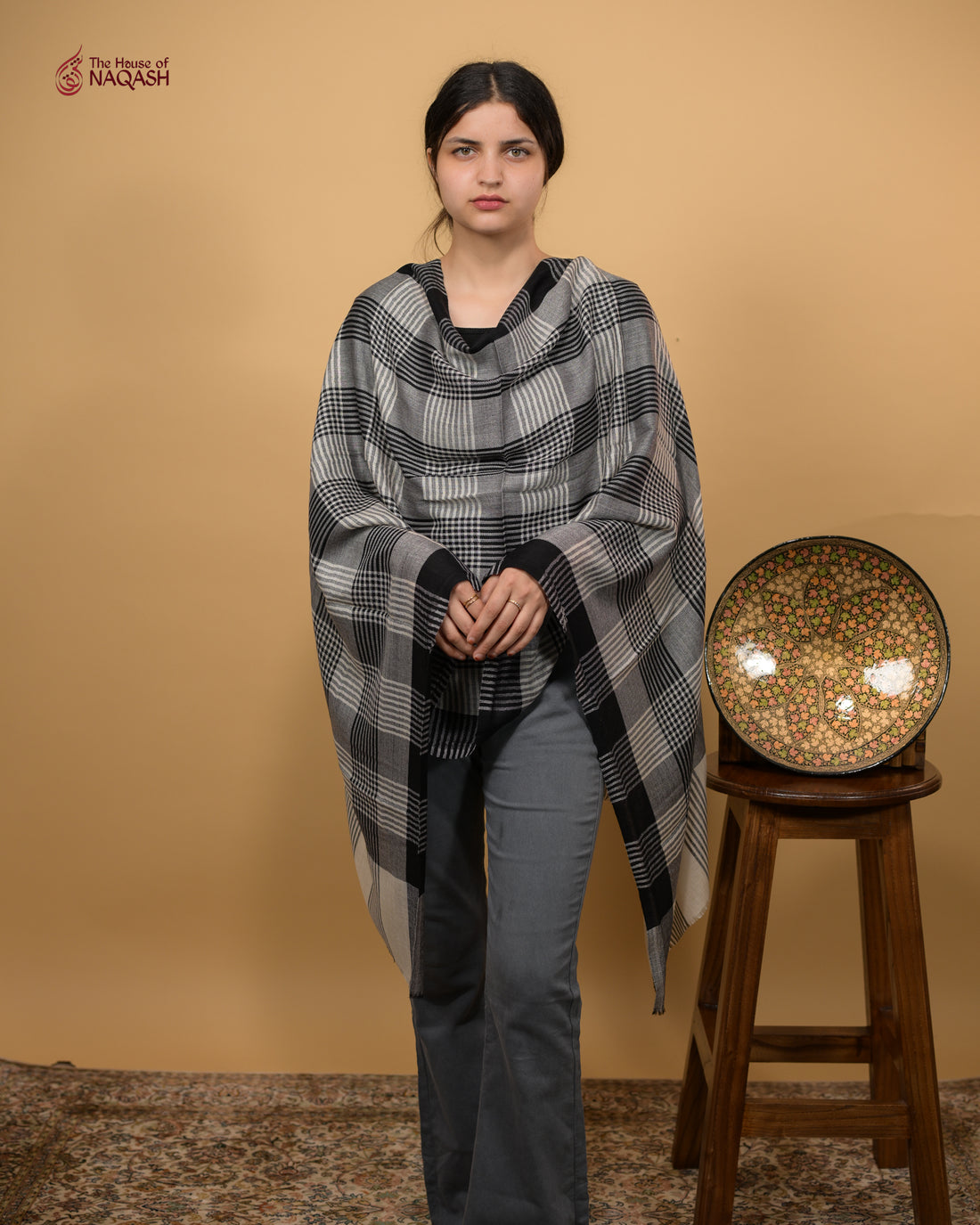 Classic Black & White Lines