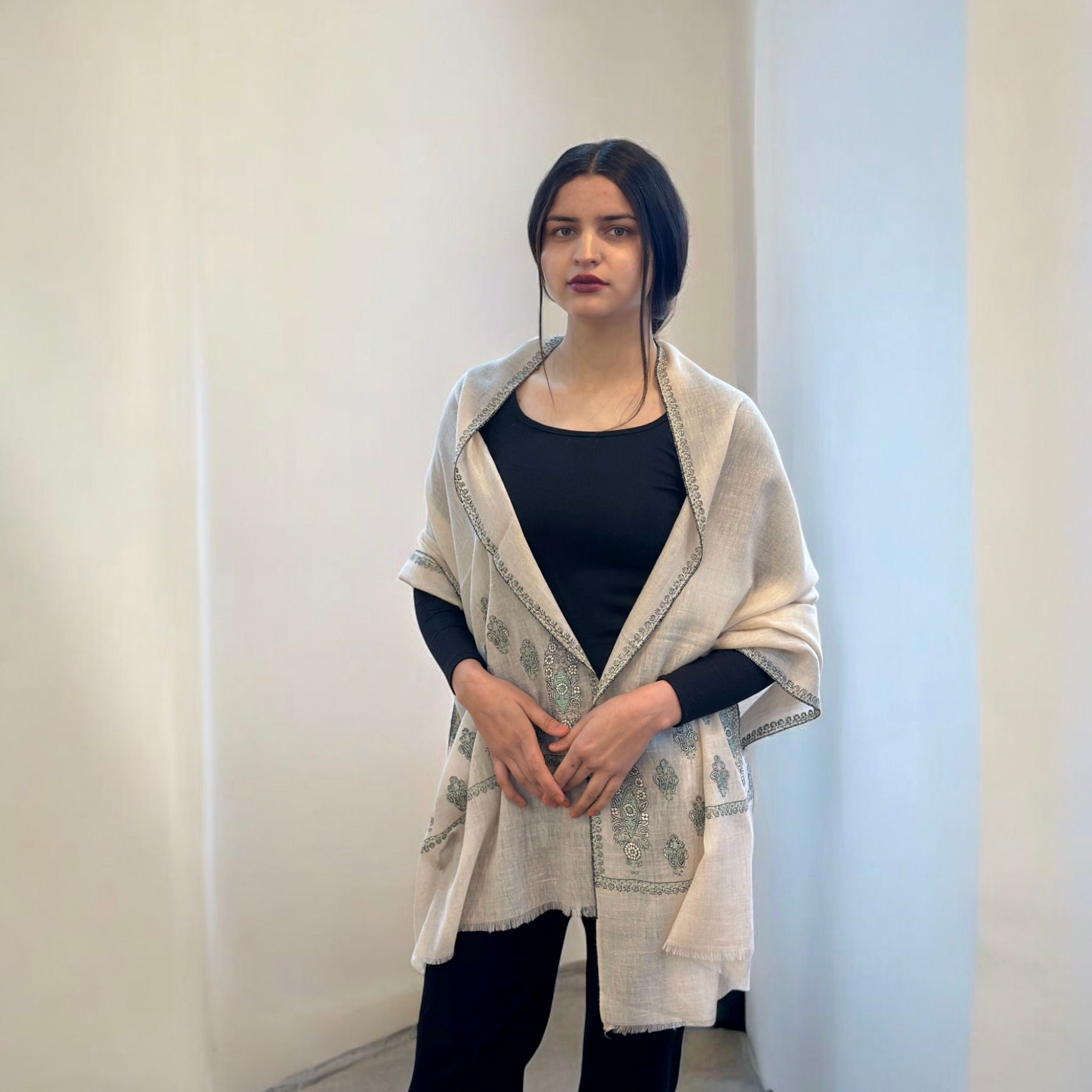 White Serenity Handwoven Pashmina
