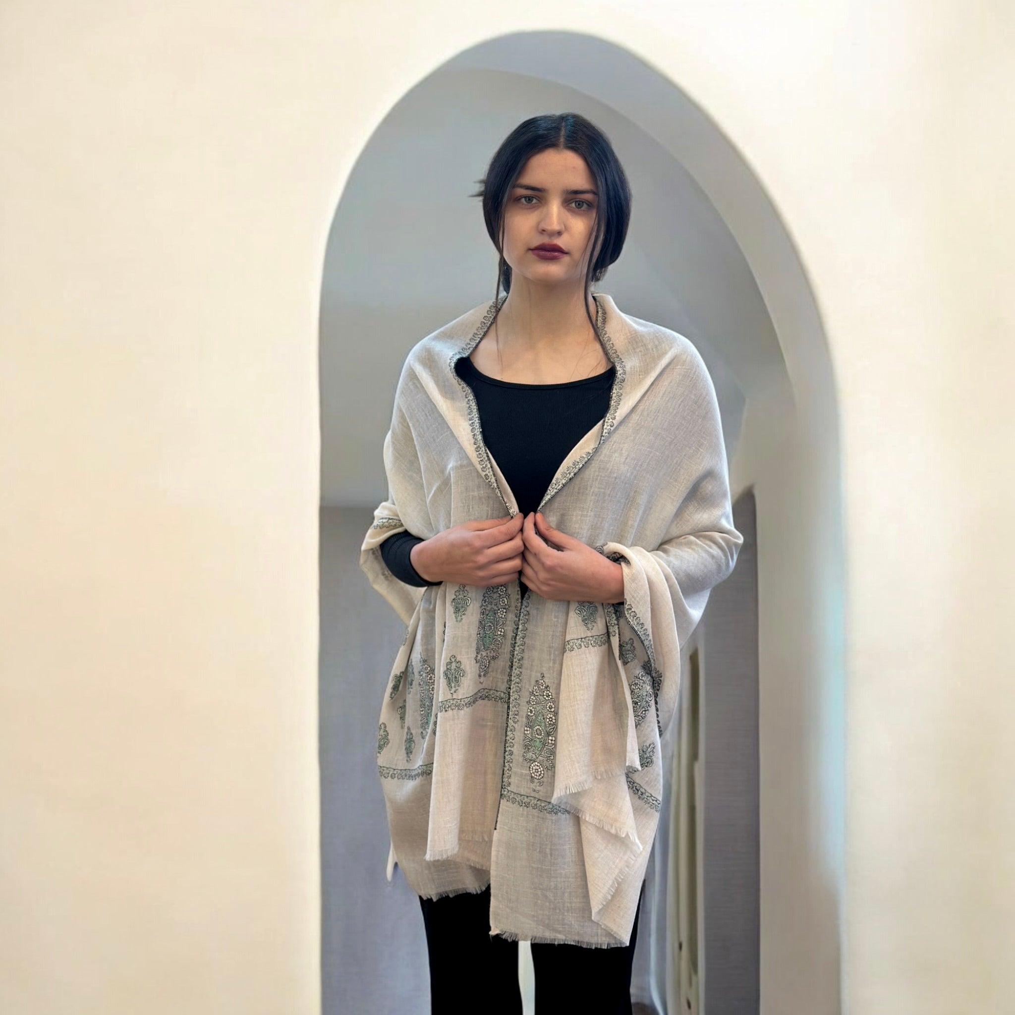 White Serenity Handwoven Pashmina