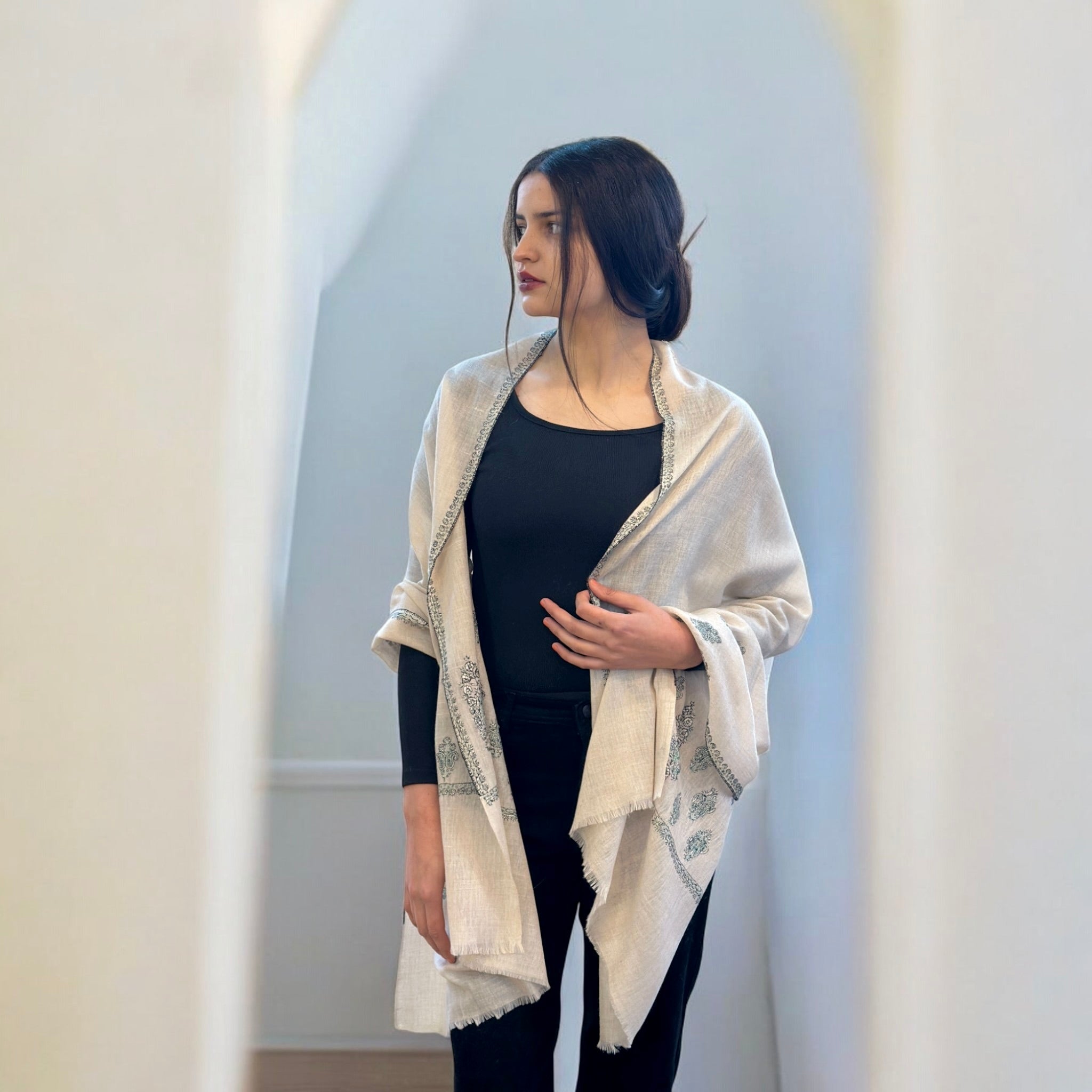 White Serenity Handwoven Pashmina
