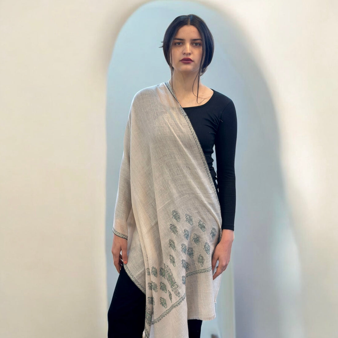 White Serenity Handwoven Pashmina