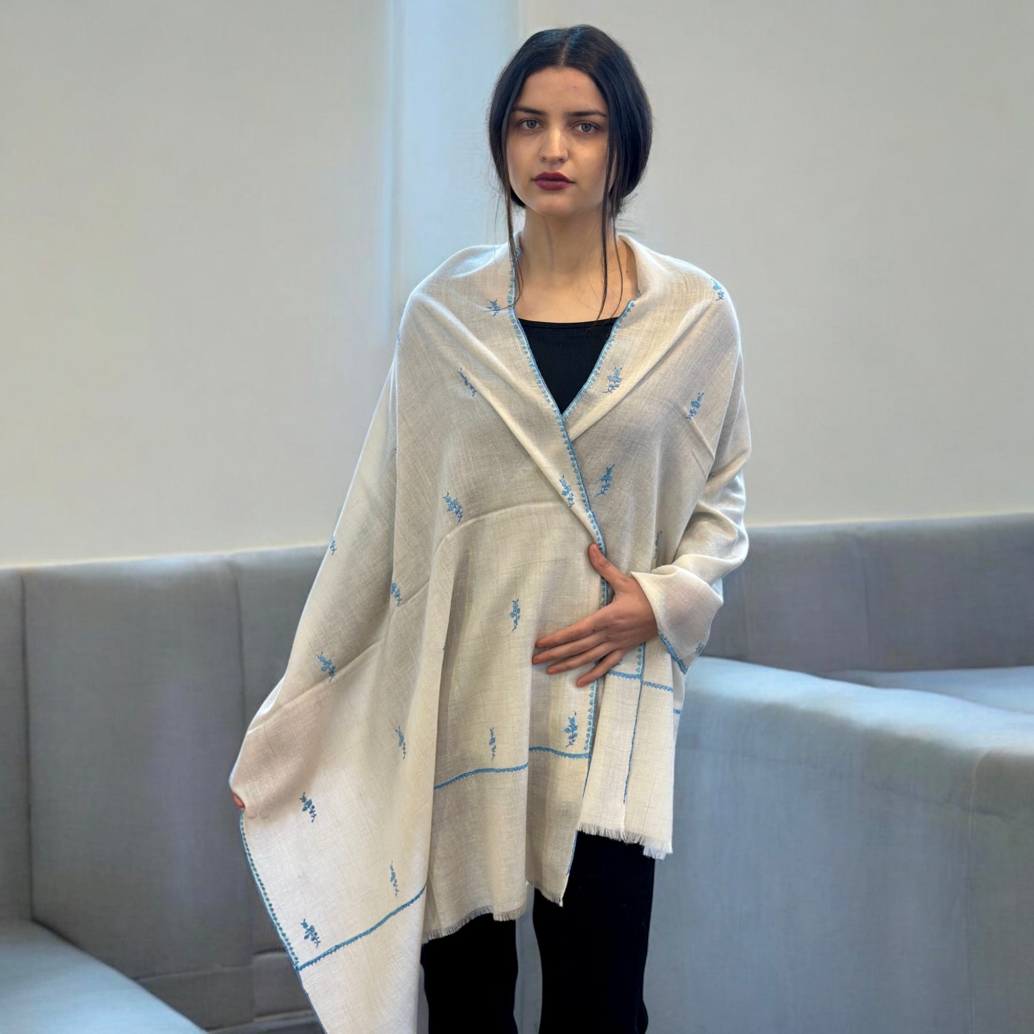 Ivory Rhapsody Buti Dar Pashmina Stole