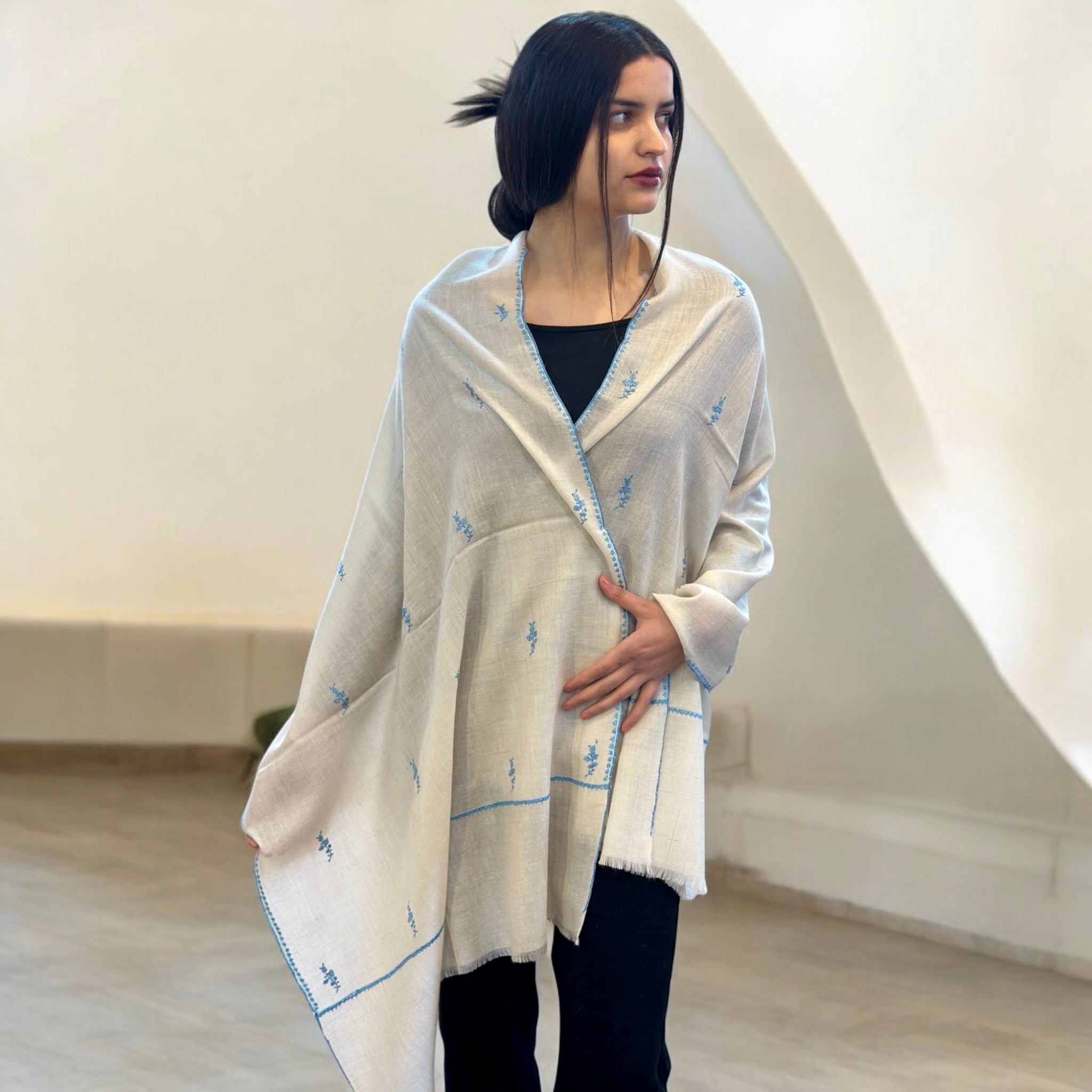 Ivory Rhapsody Buti Dar Pashmina Stole