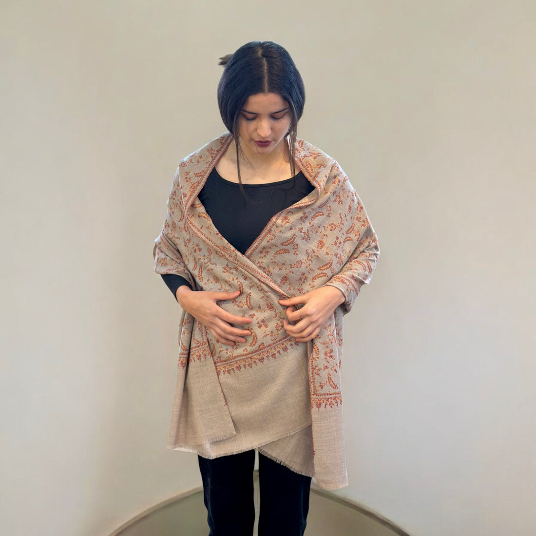 Majestic Aura Handwoven Pashmina