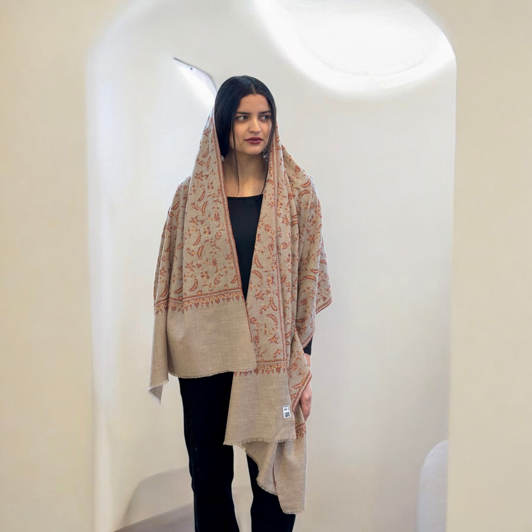 Majestic Aura Handwoven Pashmina