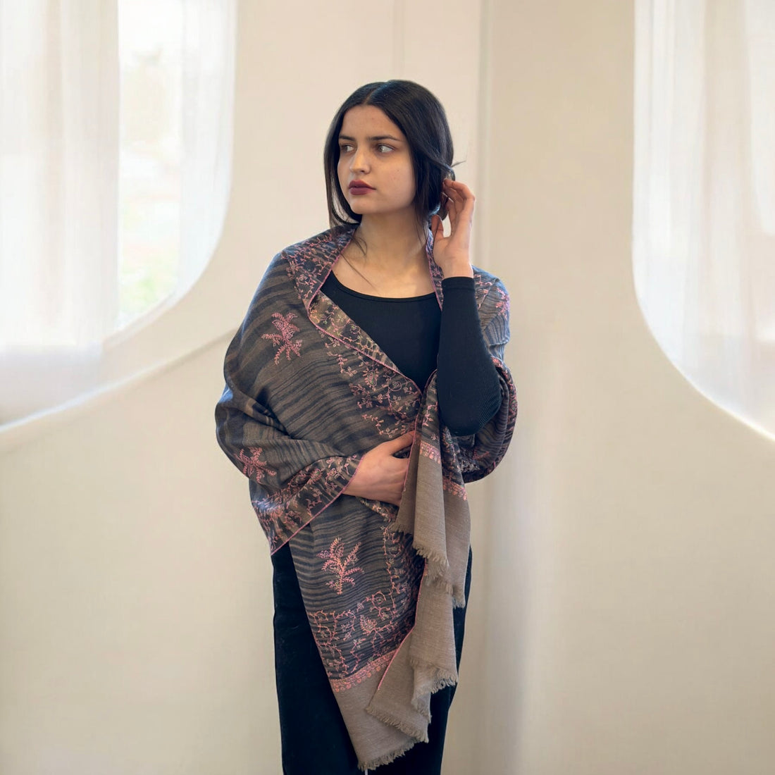 Natural Noir Handwoven Pashmina