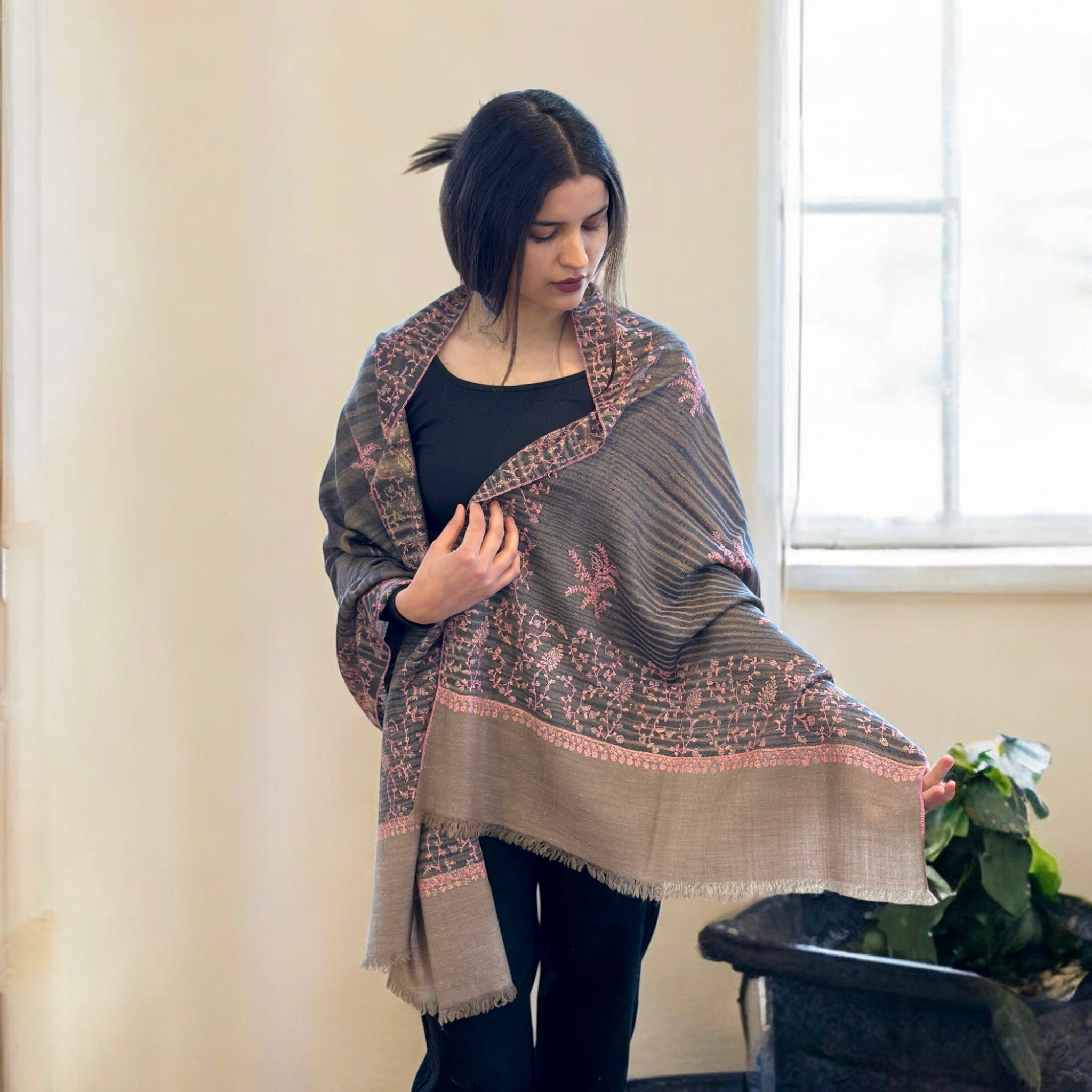 Natural Noir Handwoven Pashmina