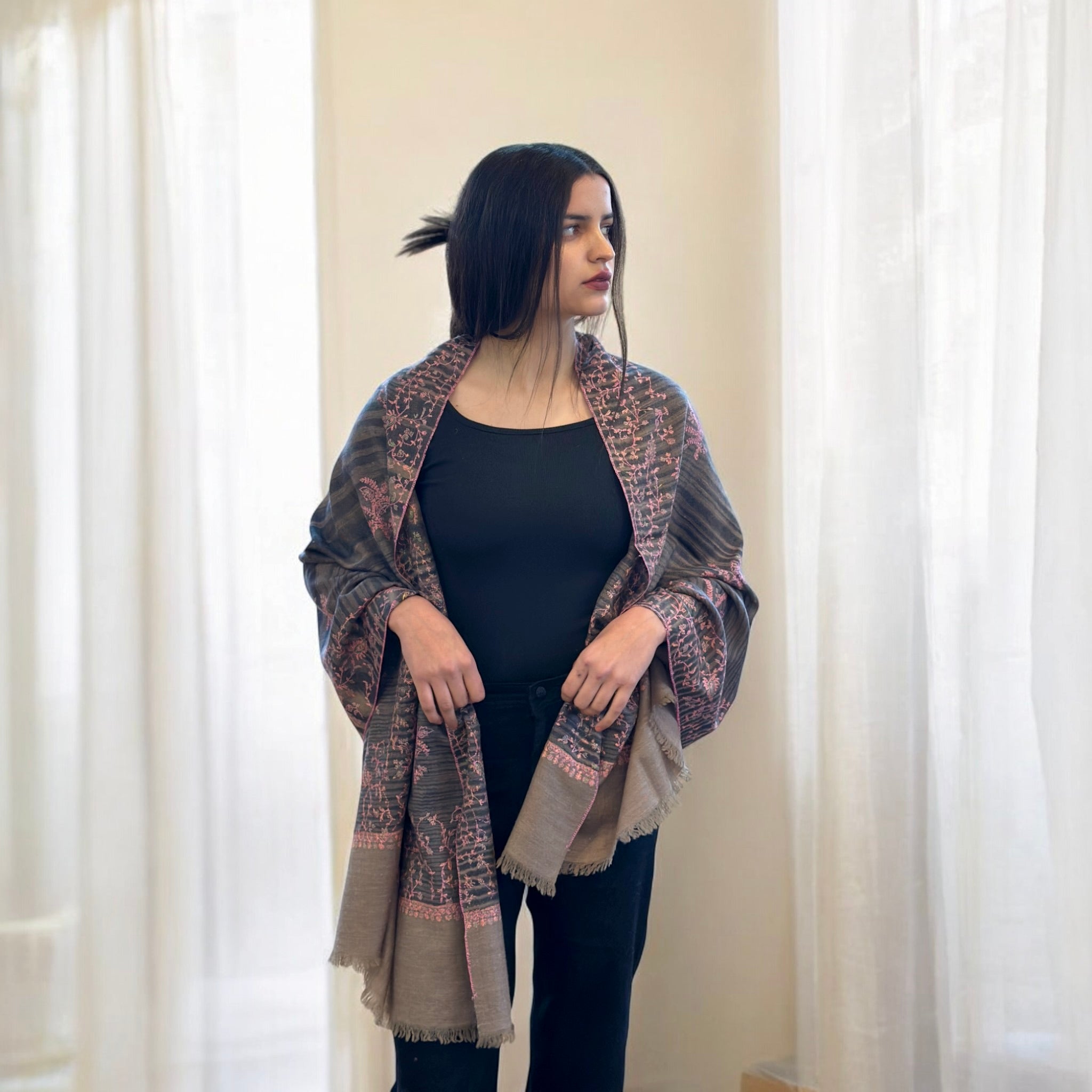 Natural Noir Handwoven Pashmina