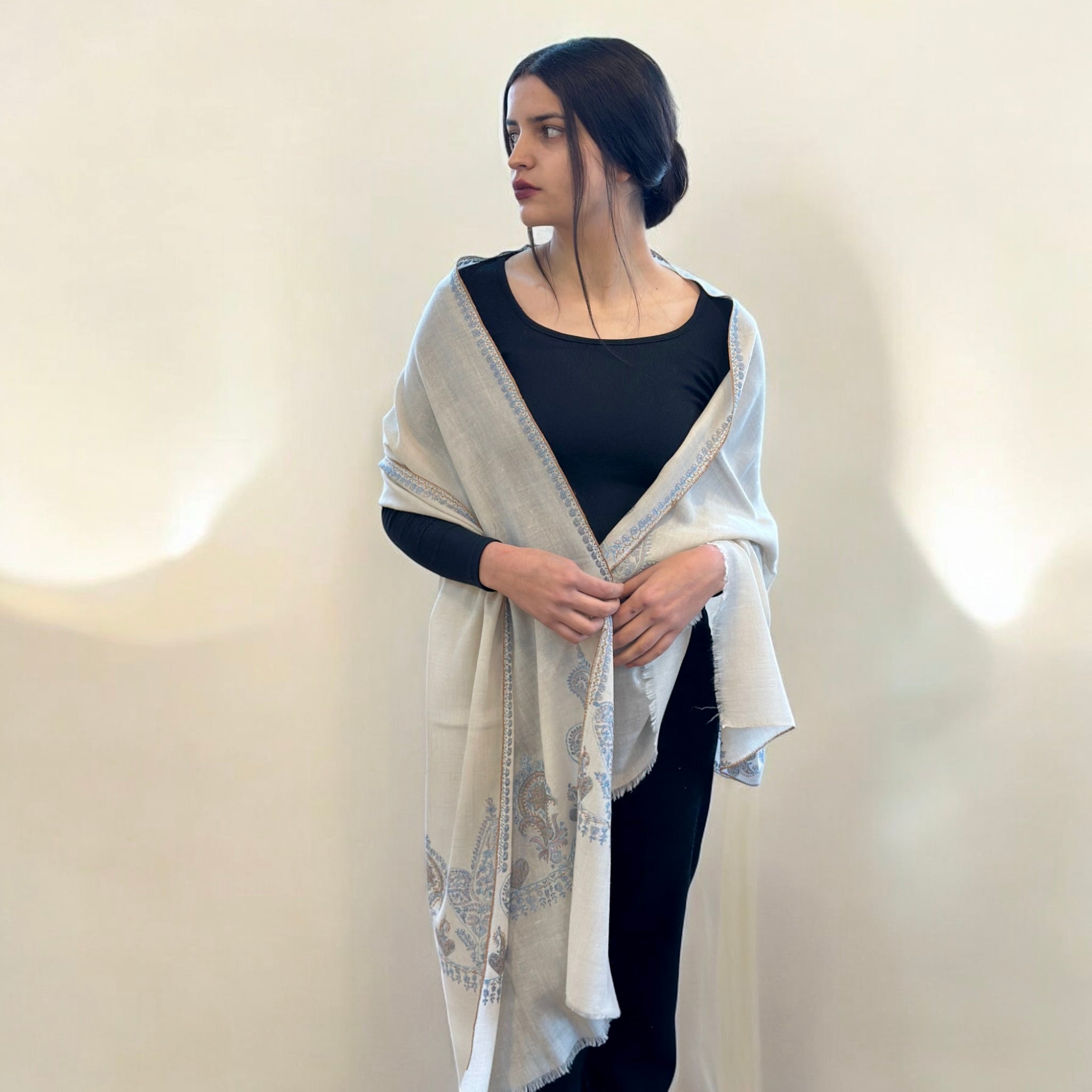 Ivory Bliss Handwoven Pashmina
