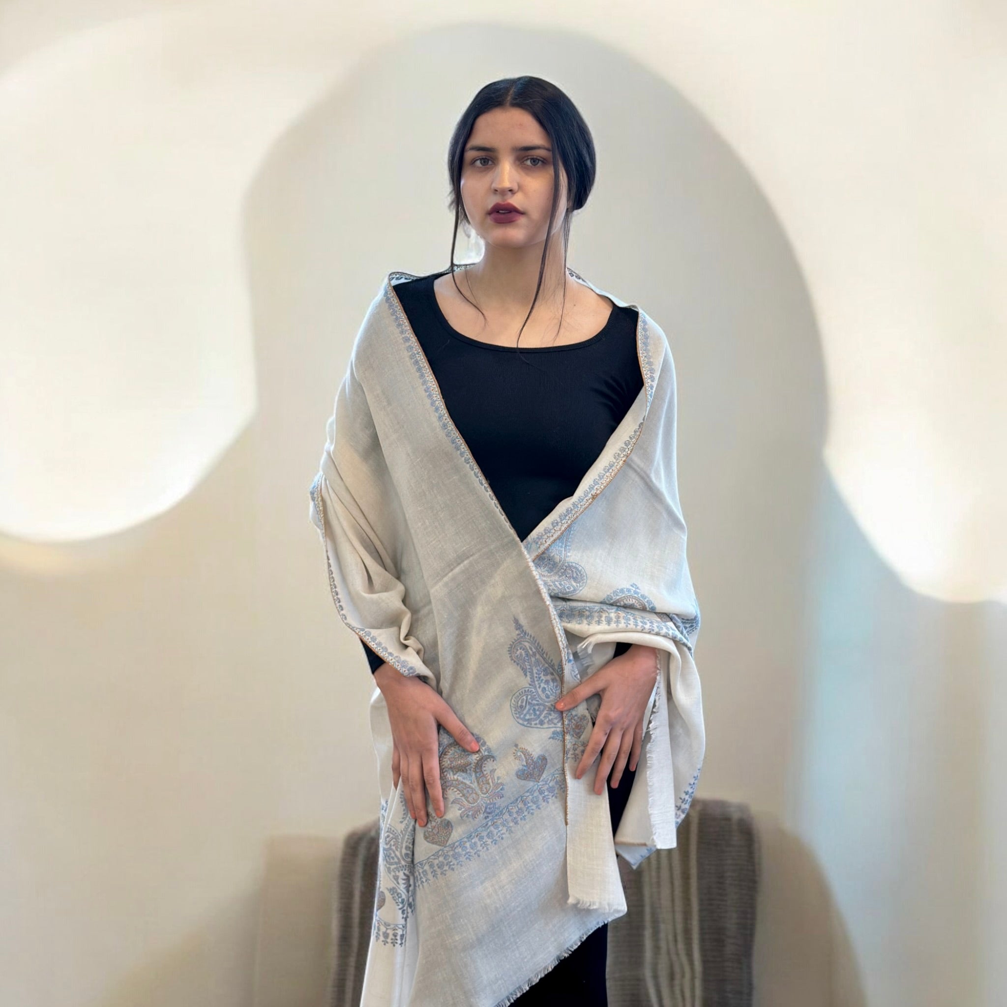 Ivory Bliss Handwoven Pashmina
