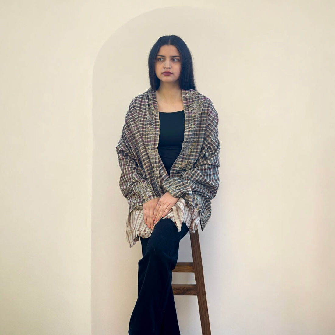 Beige and Noir Pashmina Shawl with Sozni Embroidery