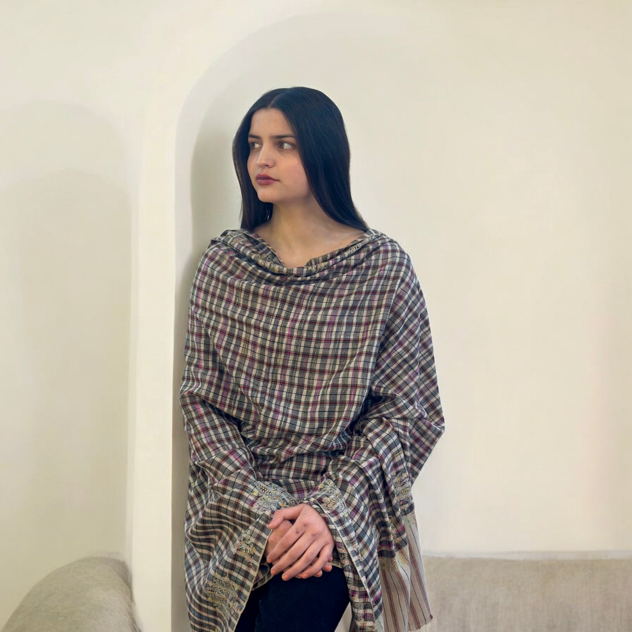 Beige and Noir Pashmina Shawl with Sozni Embroidery