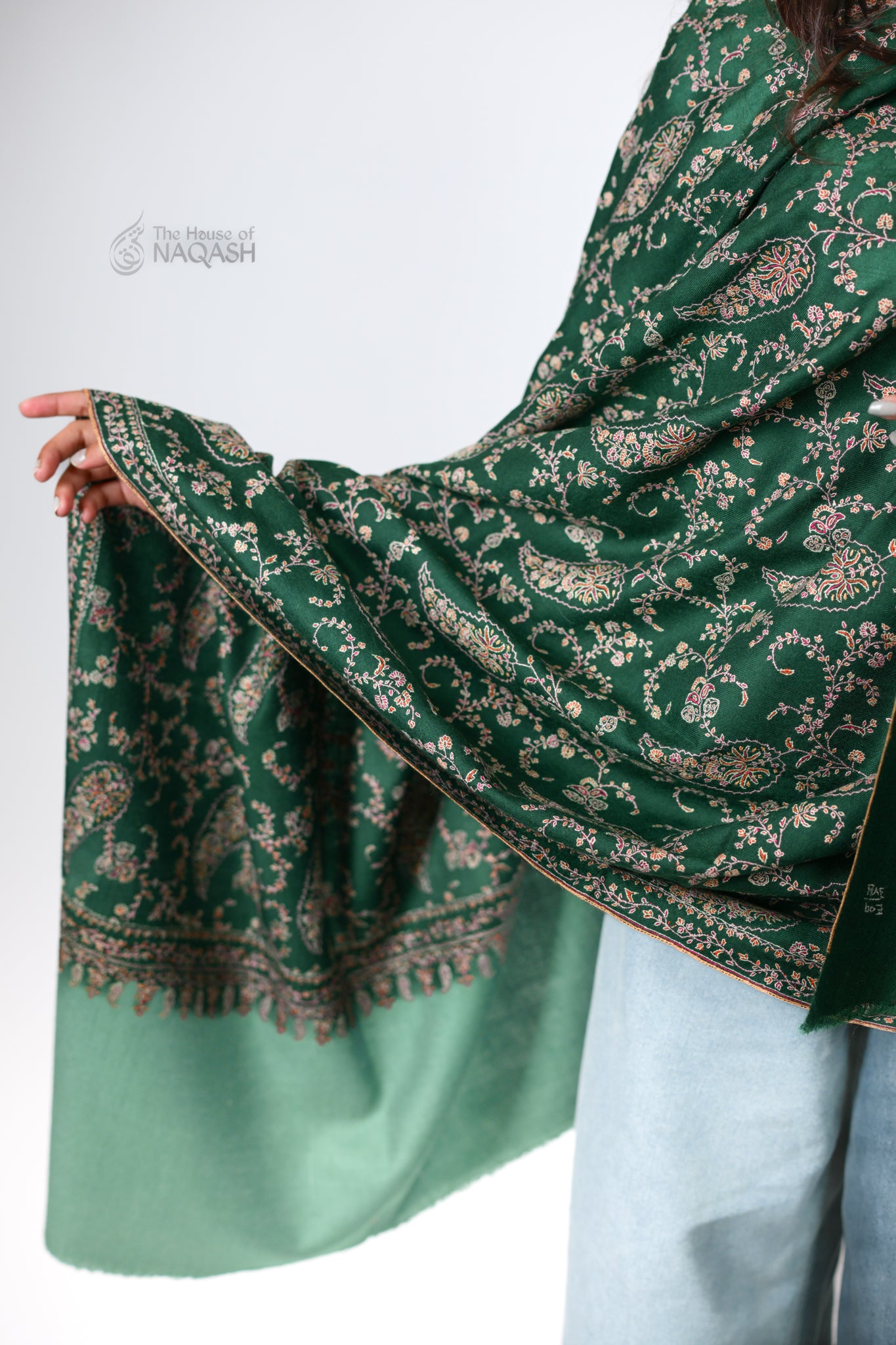 Hara Jaal Hand Embroidered Sozni Shawl
