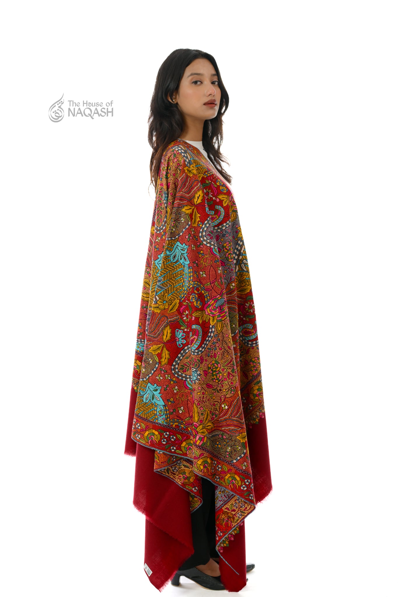 Shahi Gulzar Hand Embroidered Sozni Jamawar Shawl