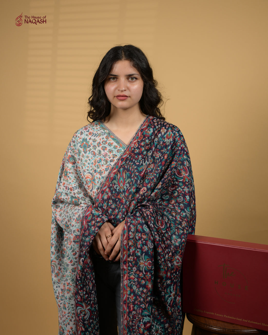 Obsidian Cream Reversible Shawl