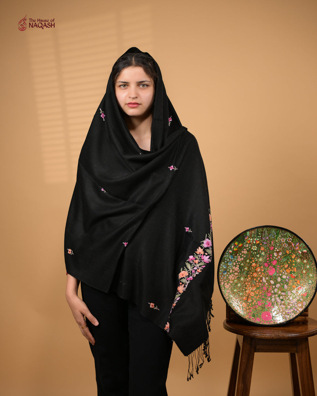 Black Nisha Aari Stole