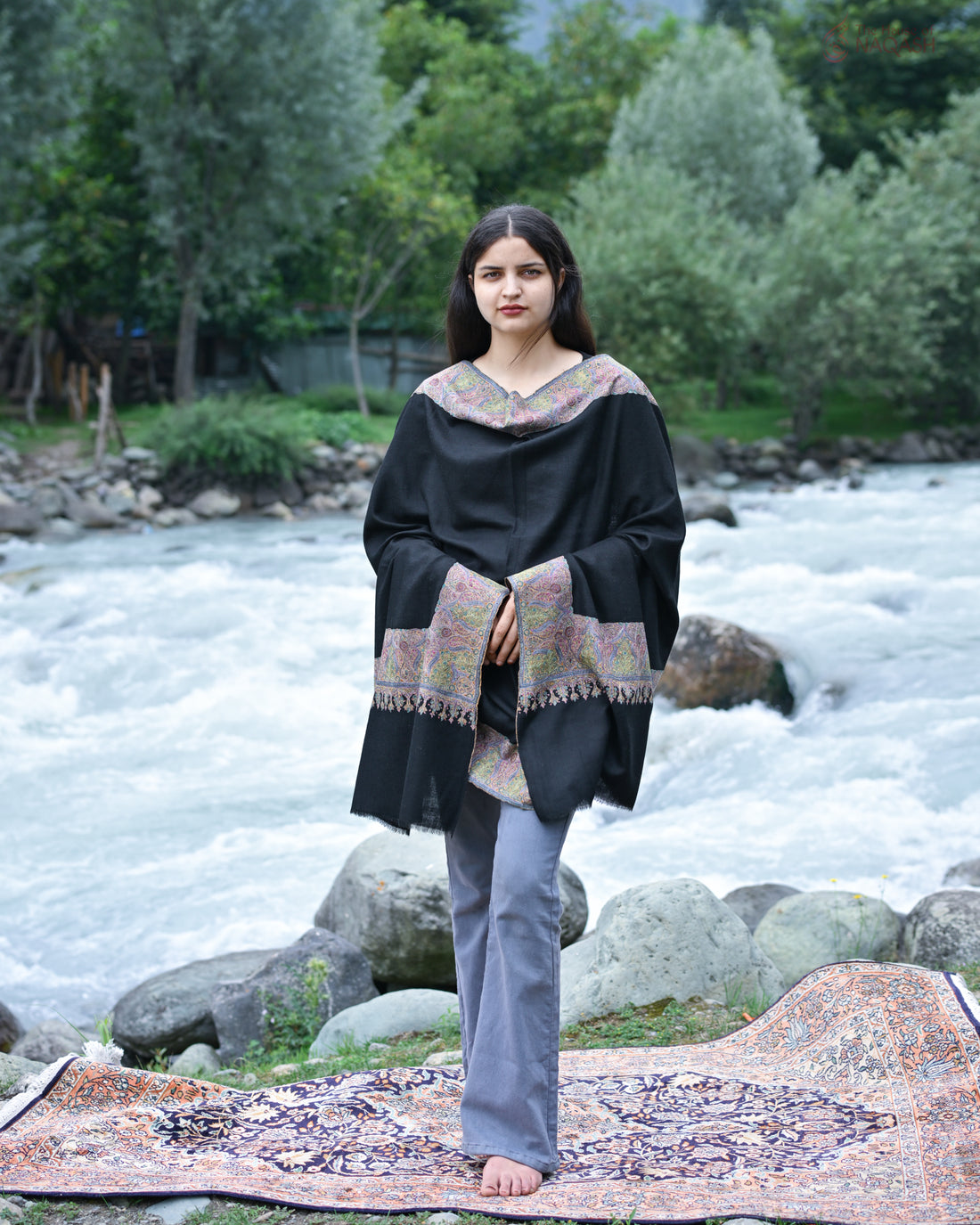 Black Sozni Embroidered GI Pashmina Wrap