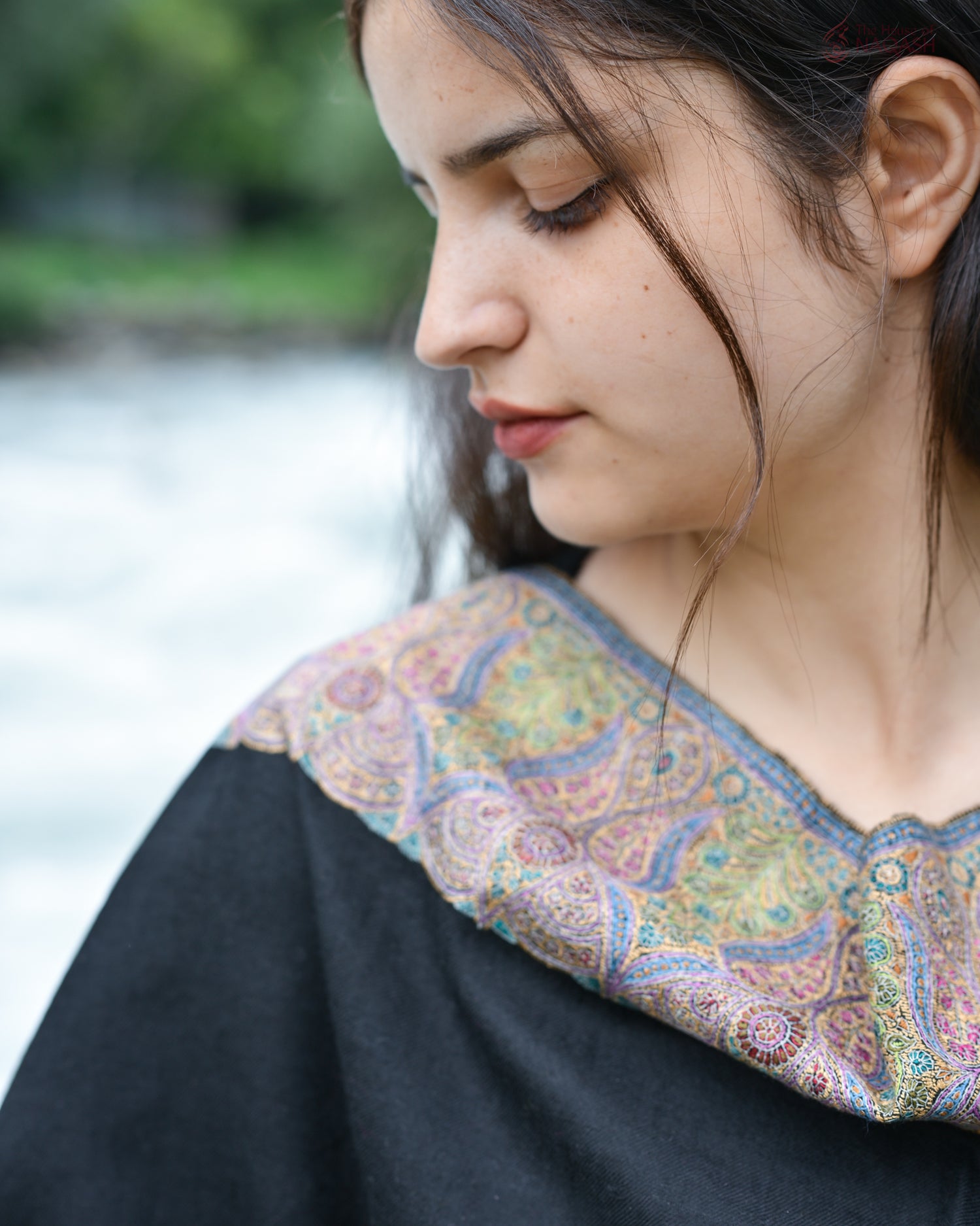 Black Sozni Embroidered GI Pashmina Wrap