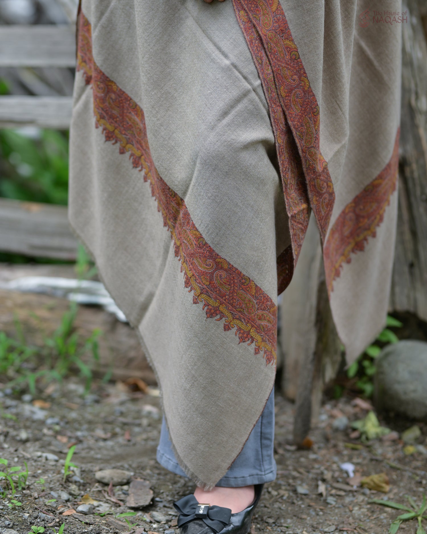 Celestial Natural Hand-Embroidered GI Pashmina Shawl