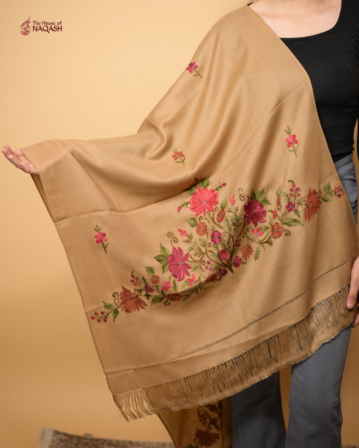 Intricate Ari Symphony Stole