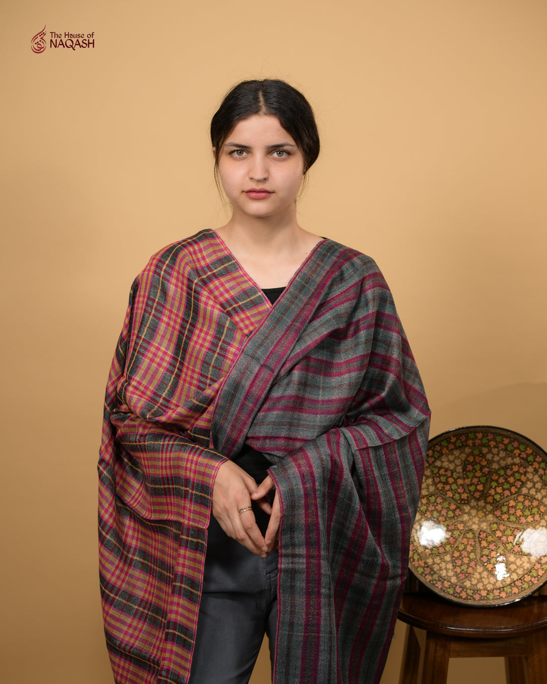 Grey Check-dar Stole