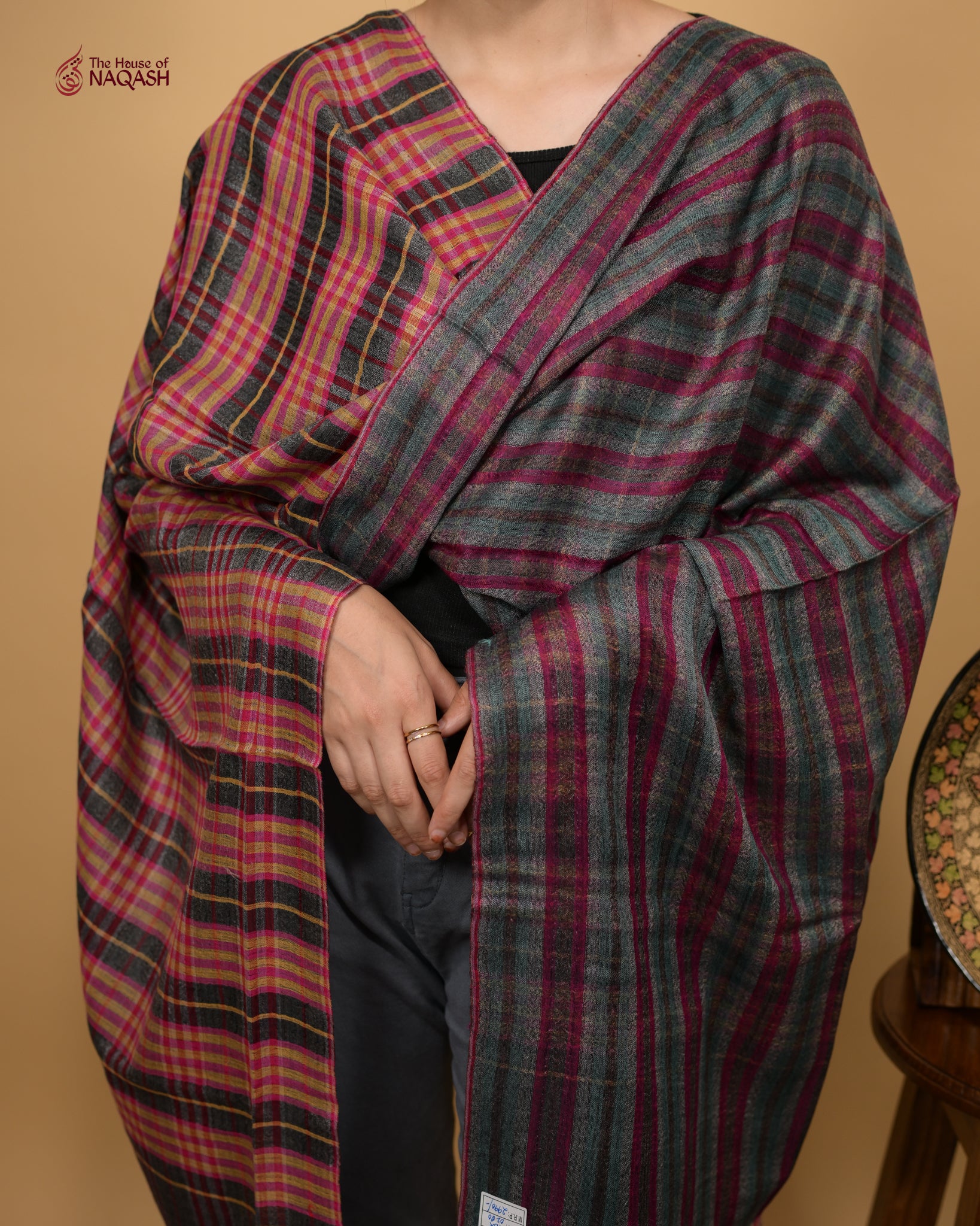 Grey Check-dar Stole