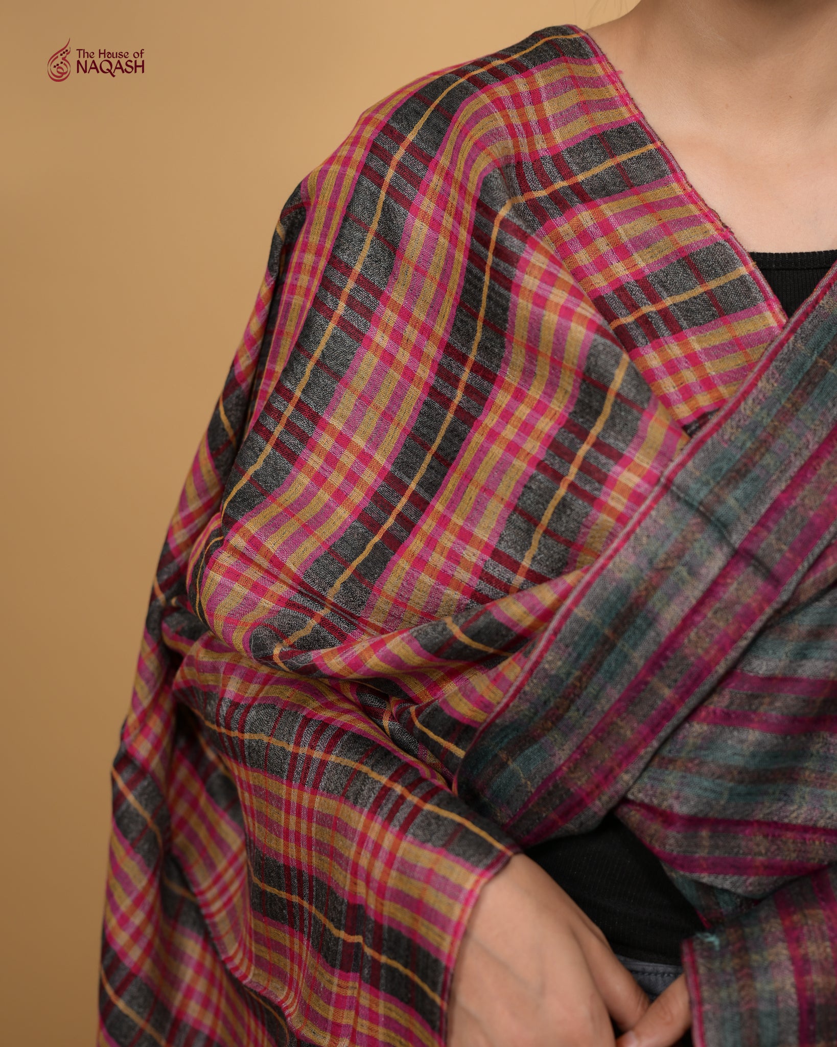 Grey Check-dar Stole