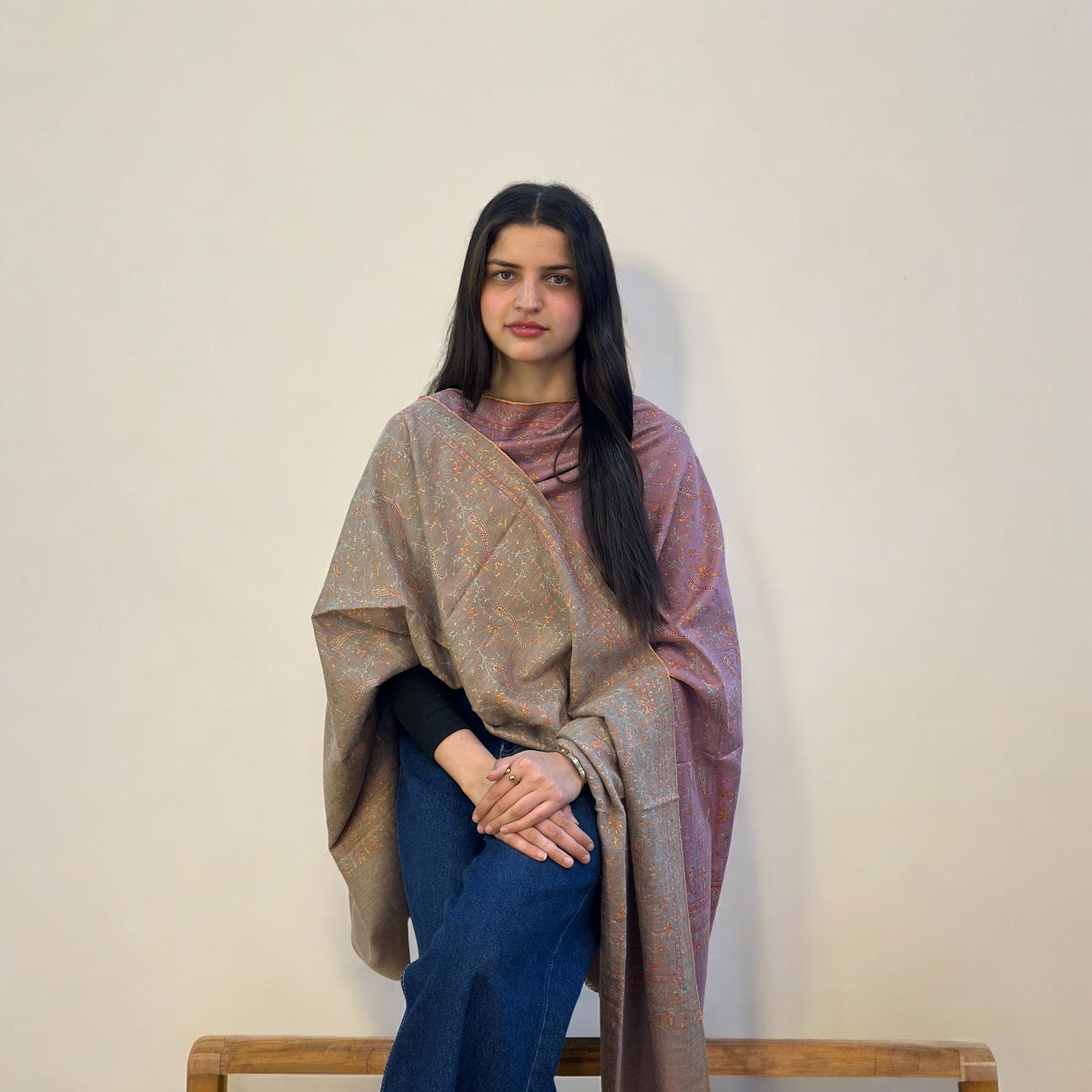 Color Flip Reversible  Sozni Jaalidaar Hand-Embroidered GI Pashmina Shawl