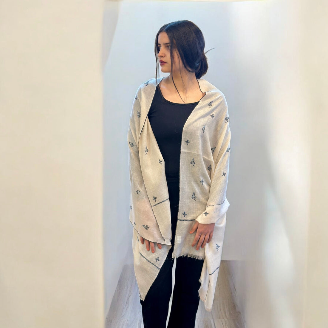 Ivory Elysium Buti Dar Pashmina Stole