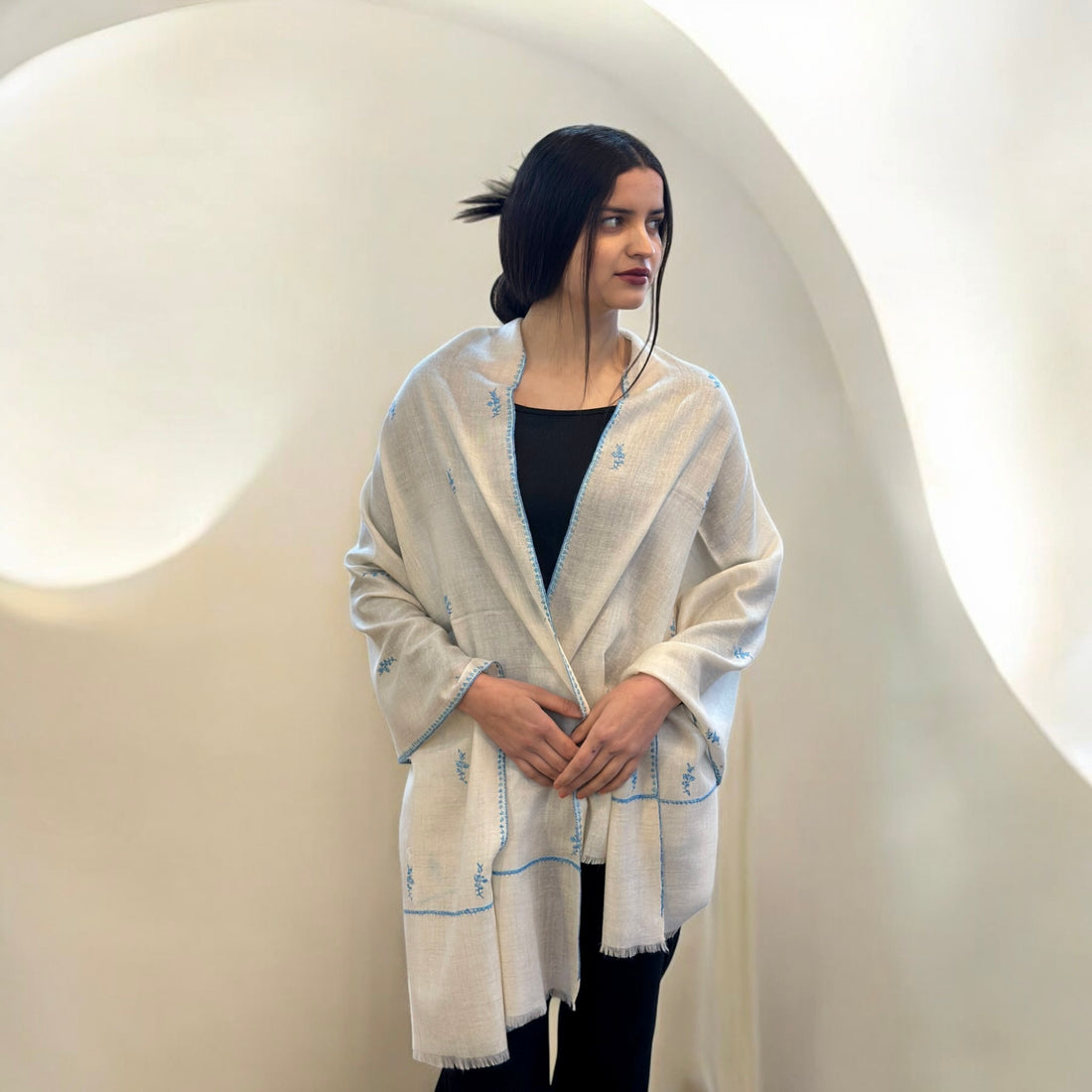 Ivory Rhapsody Buti Dar Pashmina Stole