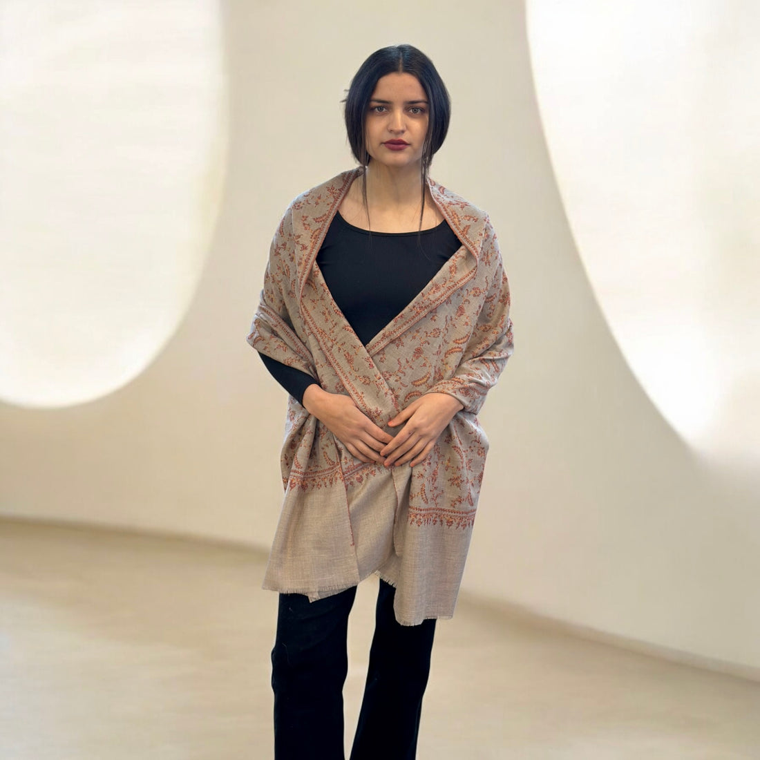 Majestic Aura Handwoven Pashmina