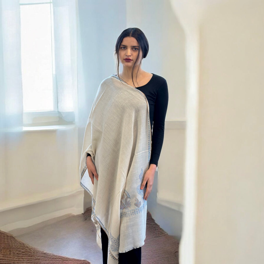 Ivory Bliss Handwoven Pashmina