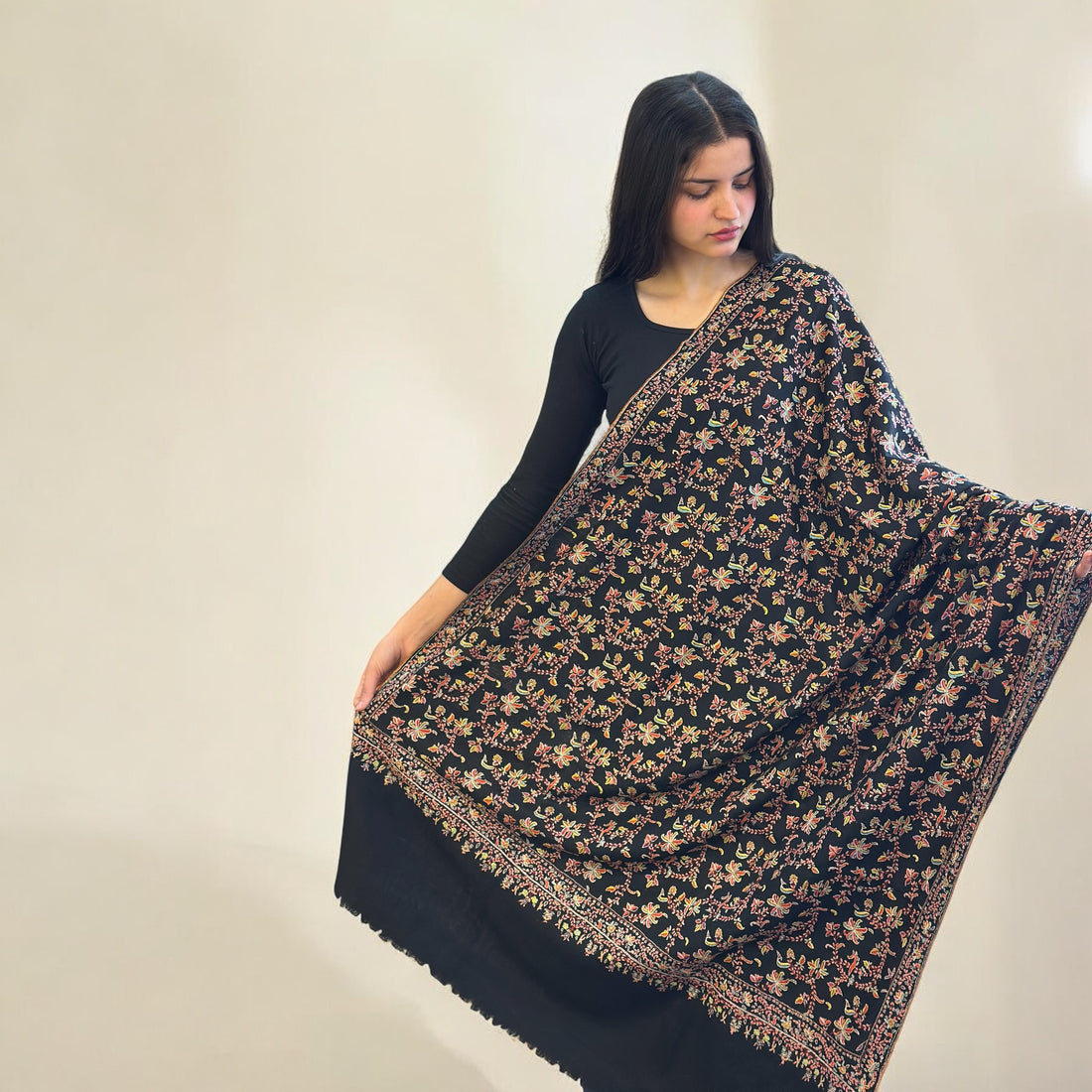 Midnight Muse Sozni Jaalidaar Hand-Embroidered GI Pashmina Shawl