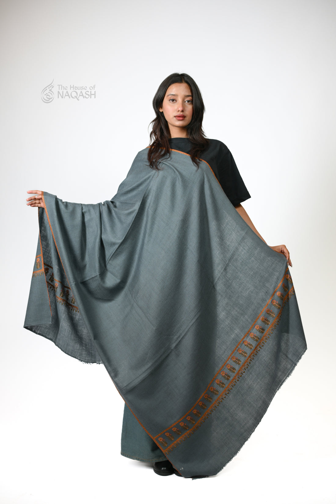 Palledar Floral Sozni Hand Embroidered GI Pashmina Shawl