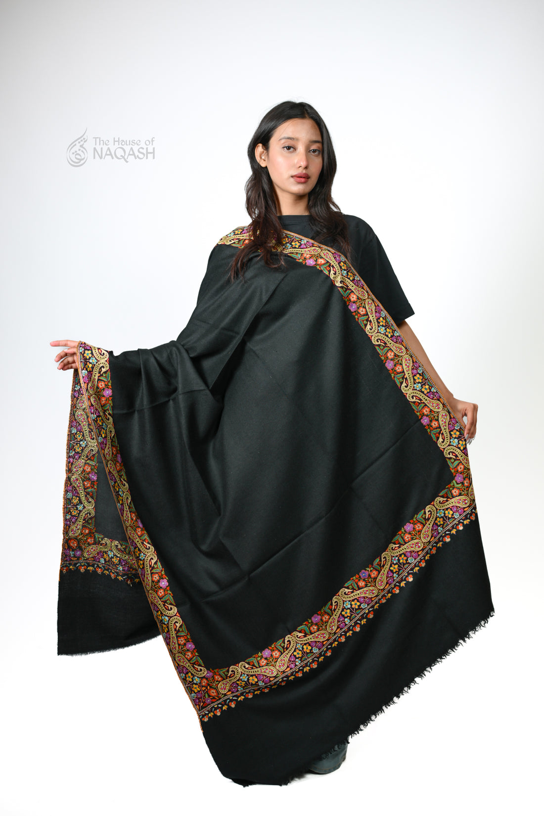 Ebony Veil Hand-Embroidered GI Pashmina Shawl
