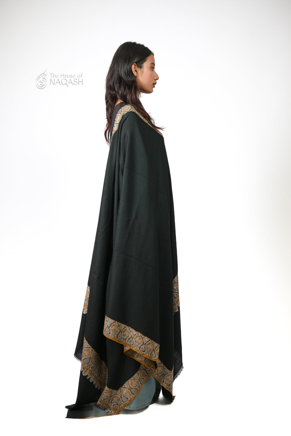 Velvet Night  Hand-Embroidered GI Pashmina Shawl