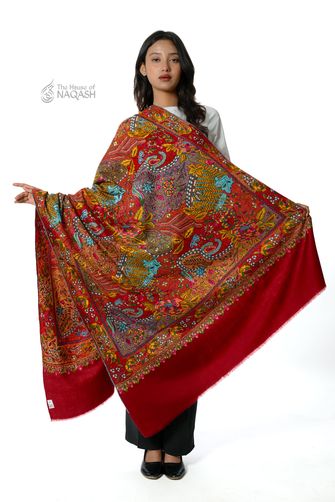 Shahi Gulzar Hand Embroidered Sozni Jamawar Shawl