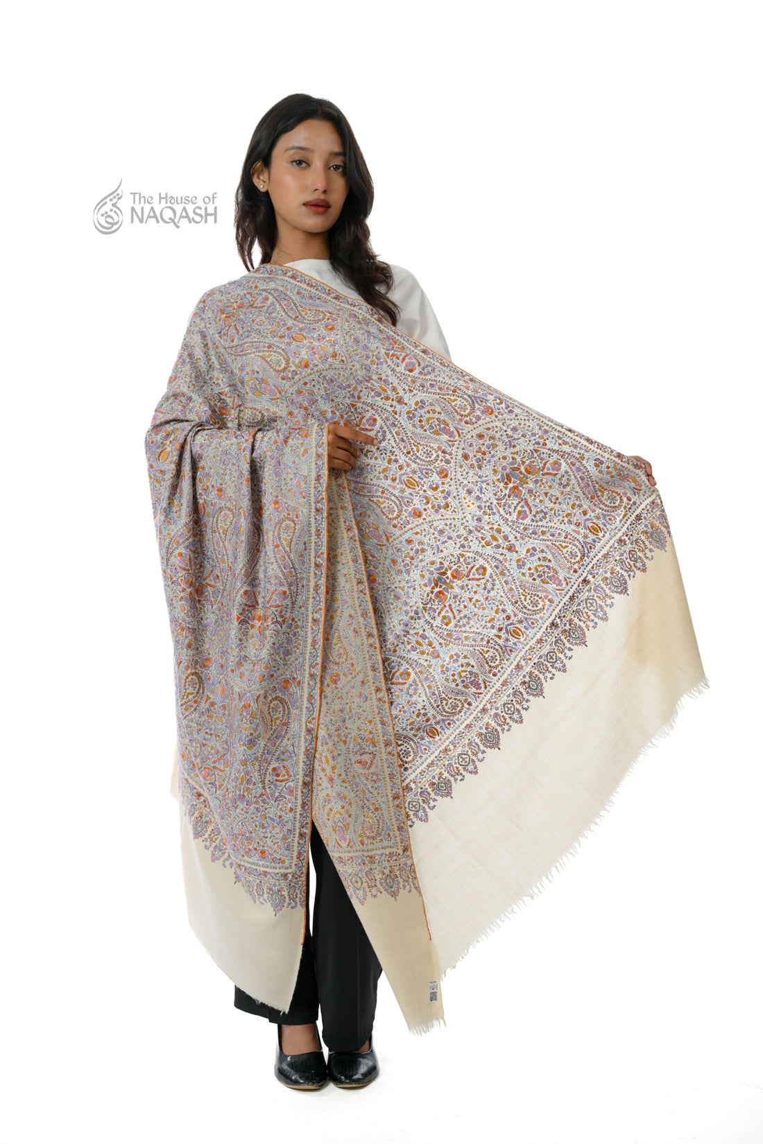 Dhuaan Gulshan Hand Embroidered Sozni Jamawar Shawl